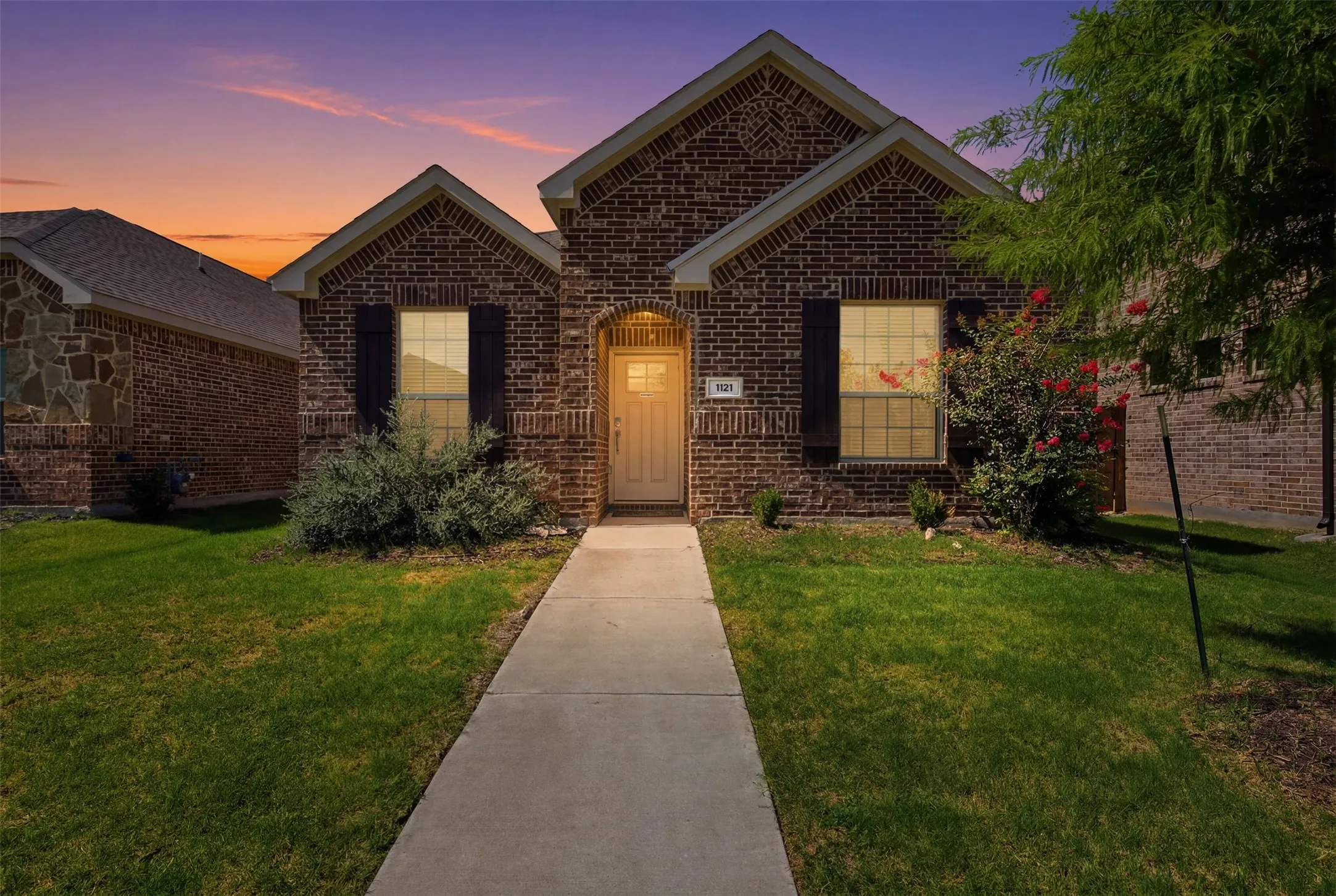 Single Family Residence For Rent in Denton County , 1121 Western Yarrow Avenue, Justin, Texas 76247, 4 Bedroom, 2 Bathroom, 2 Garage spaces, 1,566 Sqft, built in 2023, mls#21367605, Real Estate Agent in Justin, Homes For Rent in Denton county, Homes For Rent in Justin, Realtor in Justin Texas, Real Estate Brokerage Independent Realty Texas, Luminita Cordes Realtor