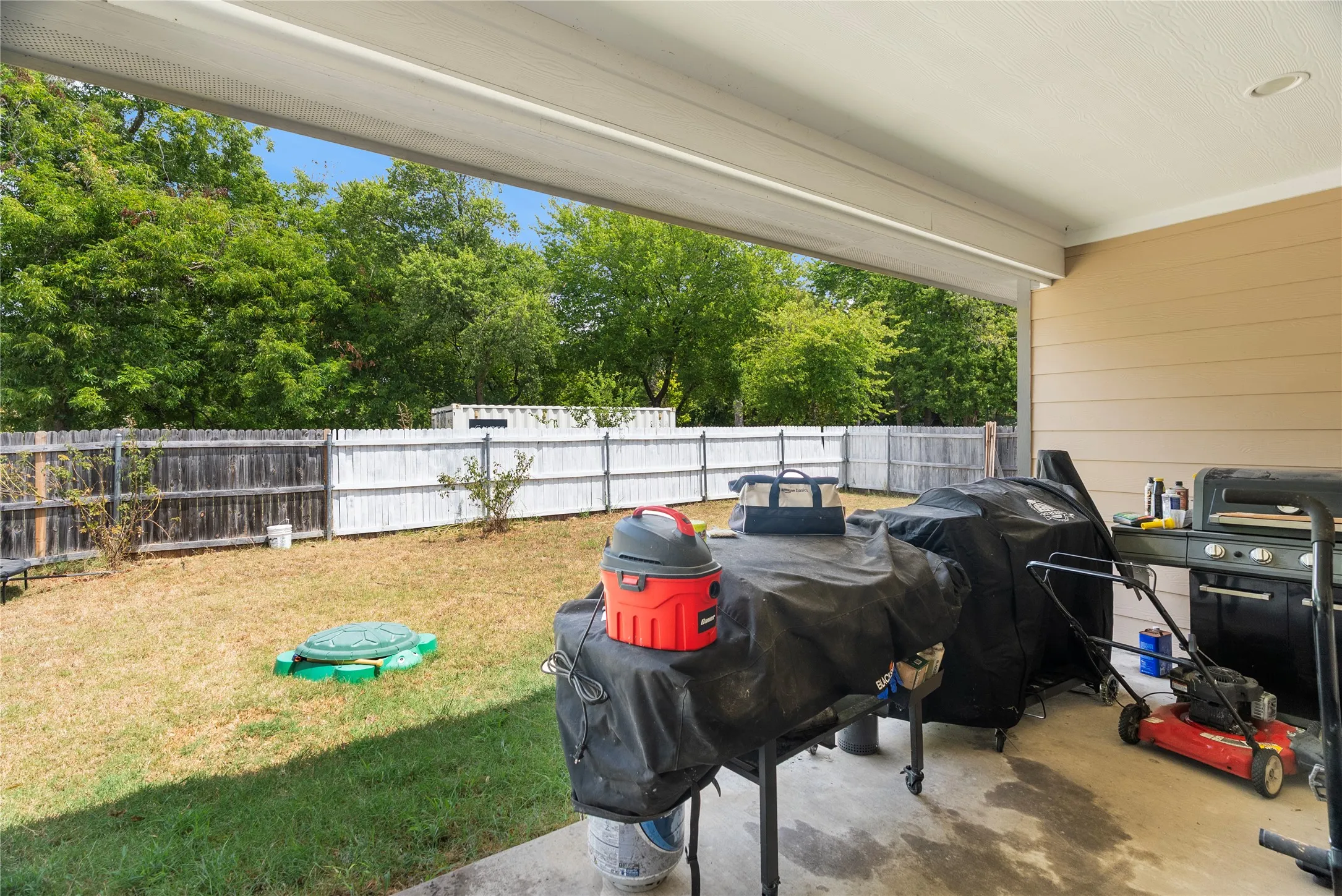 Single Family Residence For Sale in Ellis County , 601 E Jefferson Street, Waxahachie, Texas 75165, 3 Bedroom, 2 Bathroom, 2 Garage spaces, 2,223 Sqft, built in 2020, mls#21367147, Real Estate Agent in Waxahachie, Homes For Sale in Ellis county, Homes For Sale in Waxahachie, Realtor in Waxahachie Texas, Real Estate Brokerage Independent Realty Texas, Luminita Cordes Realtor