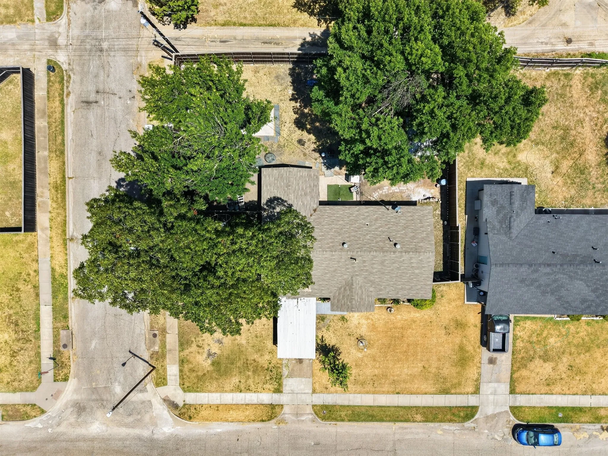 Single Family Residence For Sale in Dallas County , 3532 Edgebrook Drive, Mesquite, Texas 75150, 3 Bedroom, 2 Bathroom, Garage spaces, 1,387 Sqft, built in 1959, mls#21358882, Real Estate Agent in Mesquite, Homes For Sale in Dallas county, Homes For Sale in Mesquite, Realtor in Mesquite Texas, Real Estate Brokerage Independent Realty Texas, Luminita Cordes Realtor