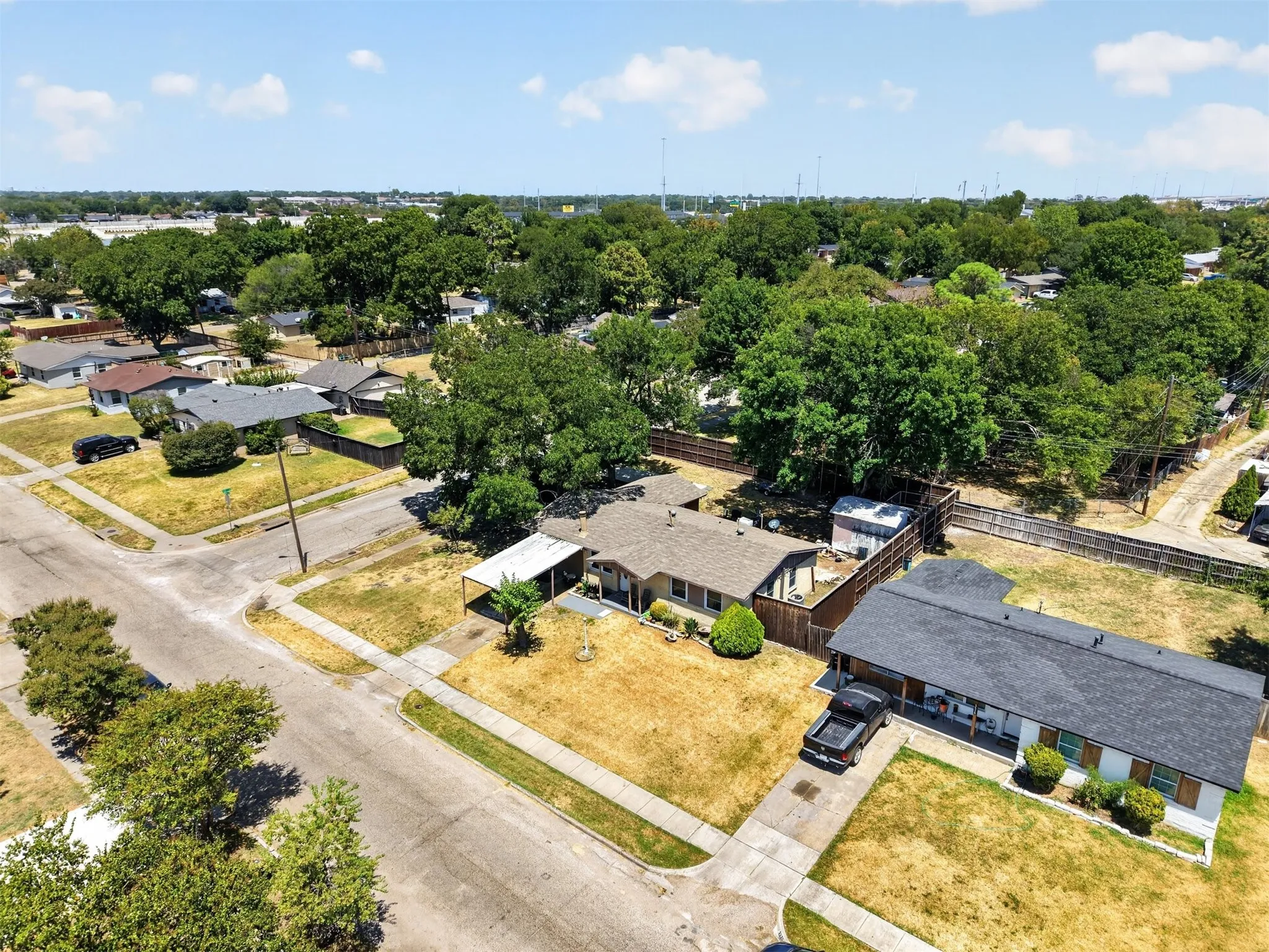 Single Family Residence For Sale in Dallas County , 3532 Edgebrook Drive, Mesquite, Texas 75150, 3 Bedroom, 2 Bathroom, Garage spaces, 1,387 Sqft, built in 1959, mls#21358882, Real Estate Agent in Mesquite, Homes For Sale in Dallas county, Homes For Sale in Mesquite, Realtor in Mesquite Texas, Real Estate Brokerage Independent Realty Texas, Luminita Cordes Realtor