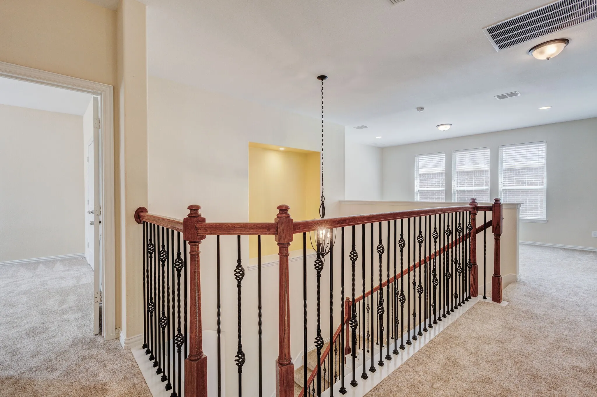 Single Family Residence For Rent in Denton County , 3102 Clearfork Trail, Frisco, Texas 75034, 4 Bedroom, 4 Bathroom, 2 Garage spaces, 3,175 Sqft, built in 2008, mls#21367511, Real Estate Agent in Frisco, Homes For Rent in Denton county, Homes For Rent in Frisco, Realtor in Frisco Texas, Real Estate Brokerage Independent Realty Texas, Luminita Cordes Realtor