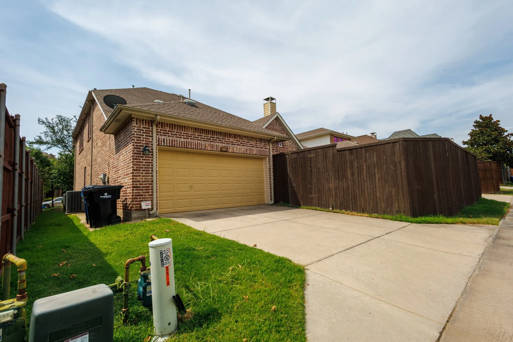 Single Family Residence For Rent in Denton County , 3102 Clearfork Trail, Frisco, Texas 75034, 4 Bedroom, 4 Bathroom, 2 Garage spaces, 3,175 Sqft, built in 2008, mls#21367511, Real Estate Agent in Frisco, Homes For Rent in Denton county, Homes For Rent in Frisco, Realtor in Frisco Texas, Real Estate Brokerage Independent Realty Texas, Luminita Cordes Realtor