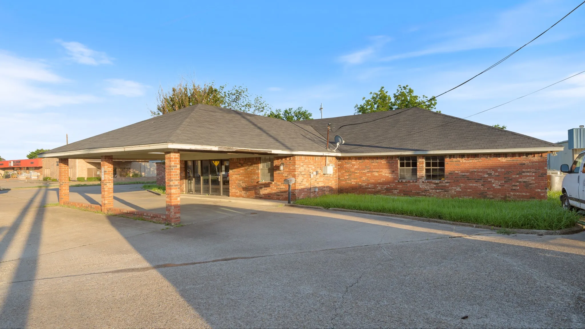 Business For Sale in Van Zandt County , 1409 W South Commerce Street, Wills Point, Texas 75169, 0, 0, Garage spaces, 0 Sqft, built in 1984, mls#21366313, Real Estate Agent in Wills Point, Homes For Sale in Van Zandt county, Homes For Sale in Wills Point, Realtor in Wills Point Texas, Real Estate Brokerage Independent Realty Texas, Luminita Cordes Realtor
