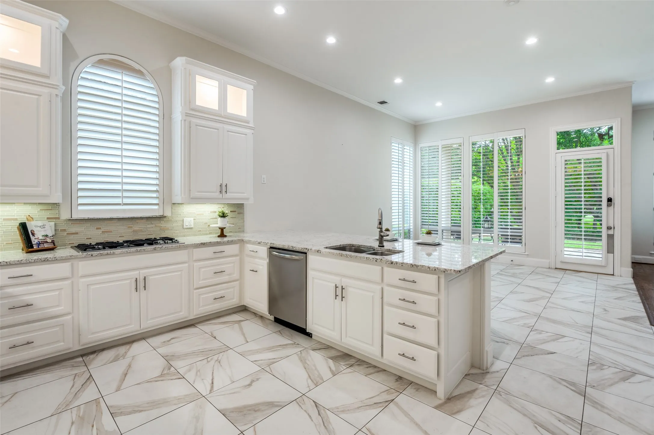 Single Family Residence For Rent in Collin County , 6526 Star Creek, Frisco, Texas 75034, 3 Bedroom, 3 Bathroom, 2 Garage spaces, 3,167 Sqft, built in 1997, mls#21367614, Real Estate Agent in Frisco, Homes For Rent in Collin county, Homes For Rent in Frisco, Realtor in Frisco Texas, Real Estate Brokerage Independent Realty Texas, Luminita Cordes Realtor