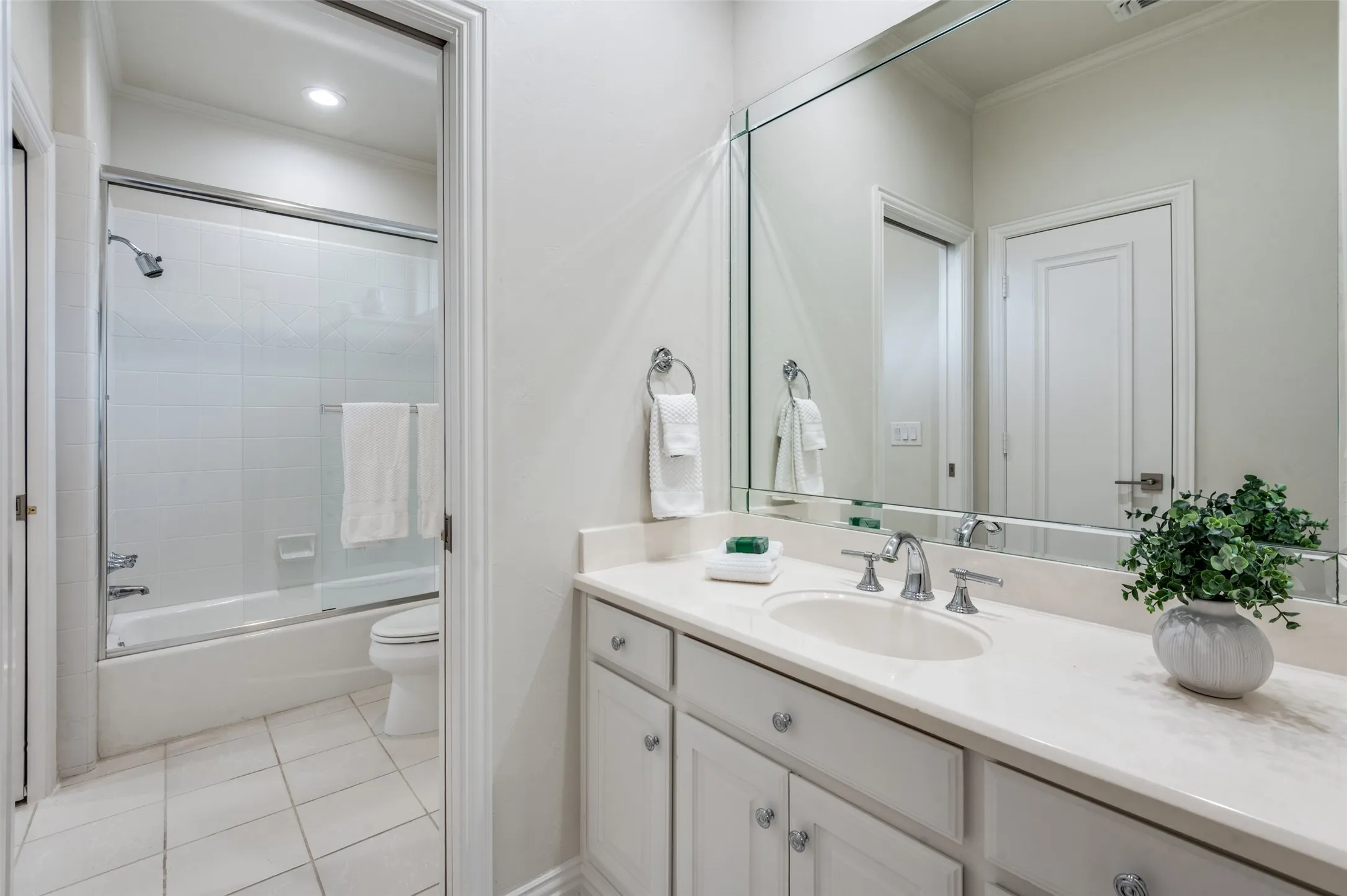 Single Family Residence For Rent in Collin County , 6526 Star Creek, Frisco, Texas 75034, 3 Bedroom, 3 Bathroom, 2 Garage spaces, 3,167 Sqft, built in 1997, mls#21367614, Real Estate Agent in Frisco, Homes For Rent in Collin county, Homes For Rent in Frisco, Realtor in Frisco Texas, Real Estate Brokerage Independent Realty Texas, Luminita Cordes Realtor