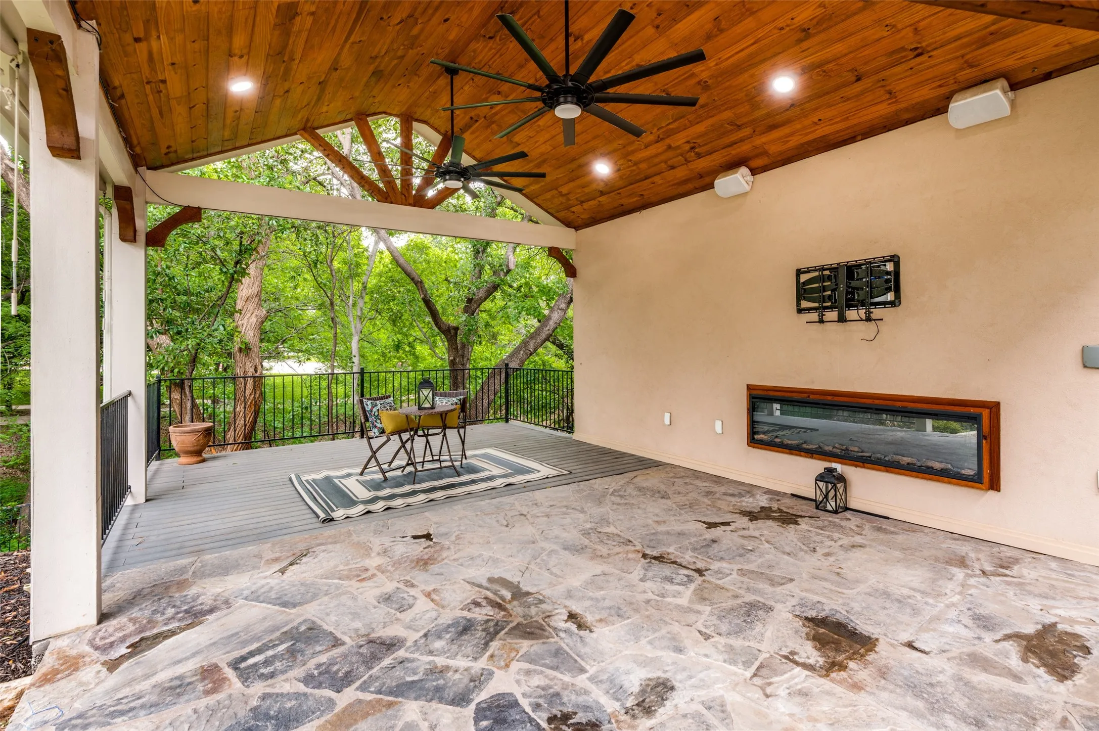 Single Family Residence For Rent in Collin County , 6526 Star Creek, Frisco, Texas 75034, 3 Bedroom, 3 Bathroom, 2 Garage spaces, 3,167 Sqft, built in 1997, mls#21367614, Real Estate Agent in Frisco, Homes For Rent in Collin county, Homes For Rent in Frisco, Realtor in Frisco Texas, Real Estate Brokerage Independent Realty Texas, Luminita Cordes Realtor