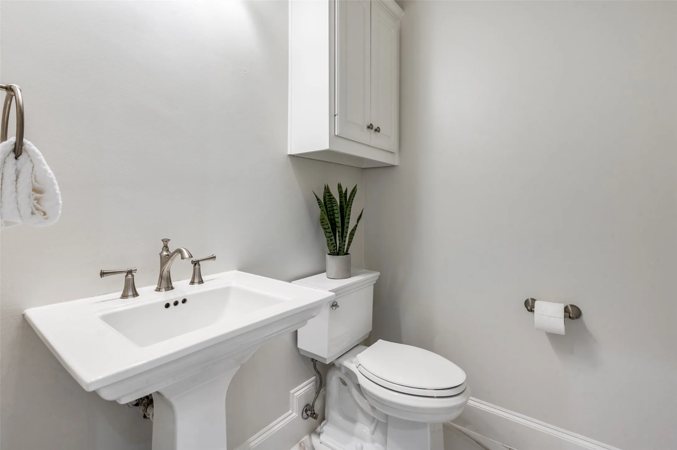 Single Family Residence For Rent in Collin County , 6526 Star Creek, Frisco, Texas 75034, 3 Bedroom, 3 Bathroom, 2 Garage spaces, 3,167 Sqft, built in 1997, mls#21367614, Real Estate Agent in Frisco, Homes For Rent in Collin county, Homes For Rent in Frisco, Realtor in Frisco Texas, Real Estate Brokerage Independent Realty Texas, Luminita Cordes Realtor