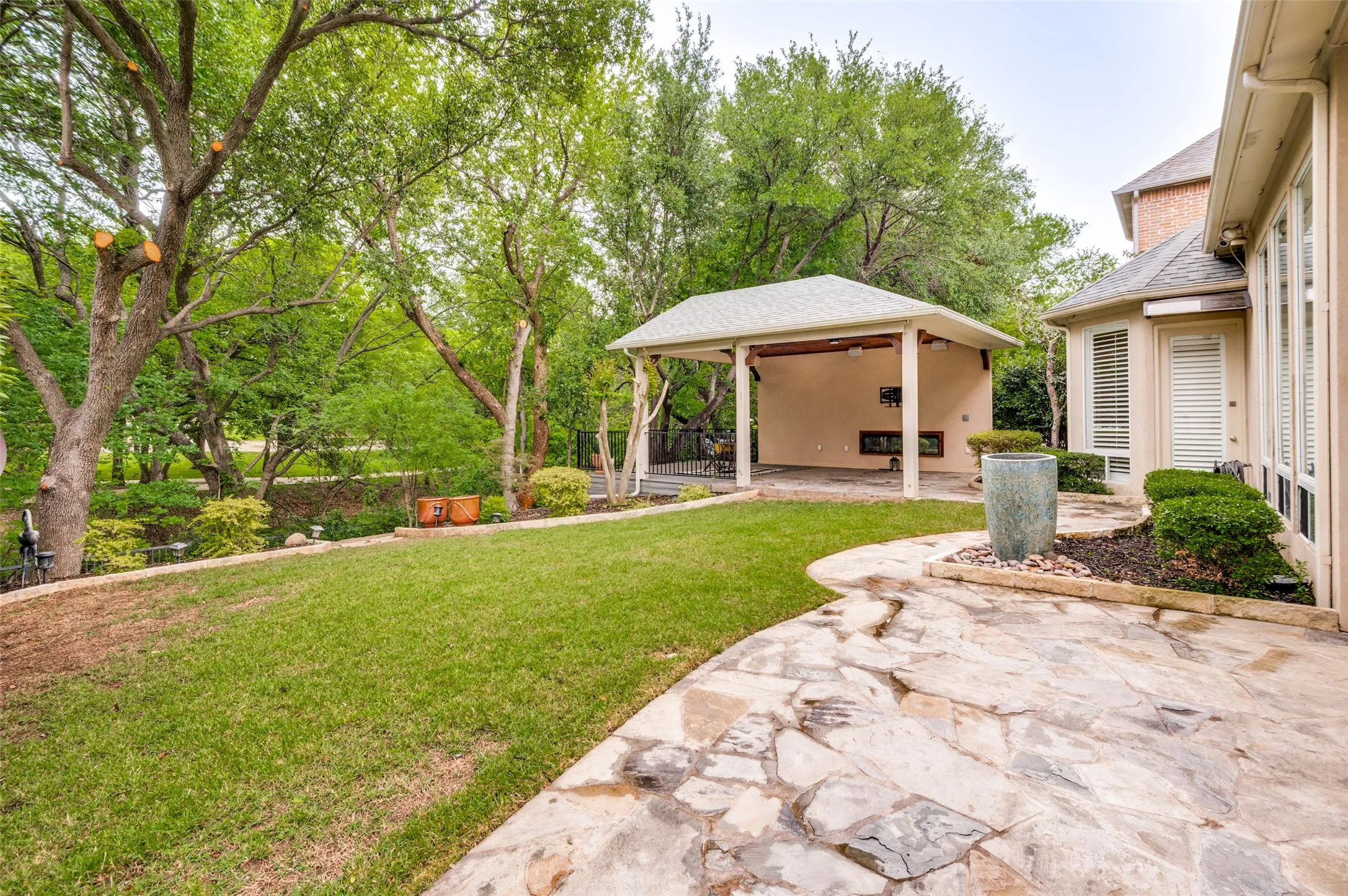 Single Family Residence For Rent in Collin County , 6526 Star Creek, Frisco, Texas 75034, 3 Bedroom, 3 Bathroom, 2 Garage spaces, 3,167 Sqft, built in 1997, mls#21367614, Real Estate Agent in Frisco, Homes For Rent in Collin county, Homes For Rent in Frisco, Realtor in Frisco Texas, Real Estate Brokerage Independent Realty Texas, Luminita Cordes Realtor