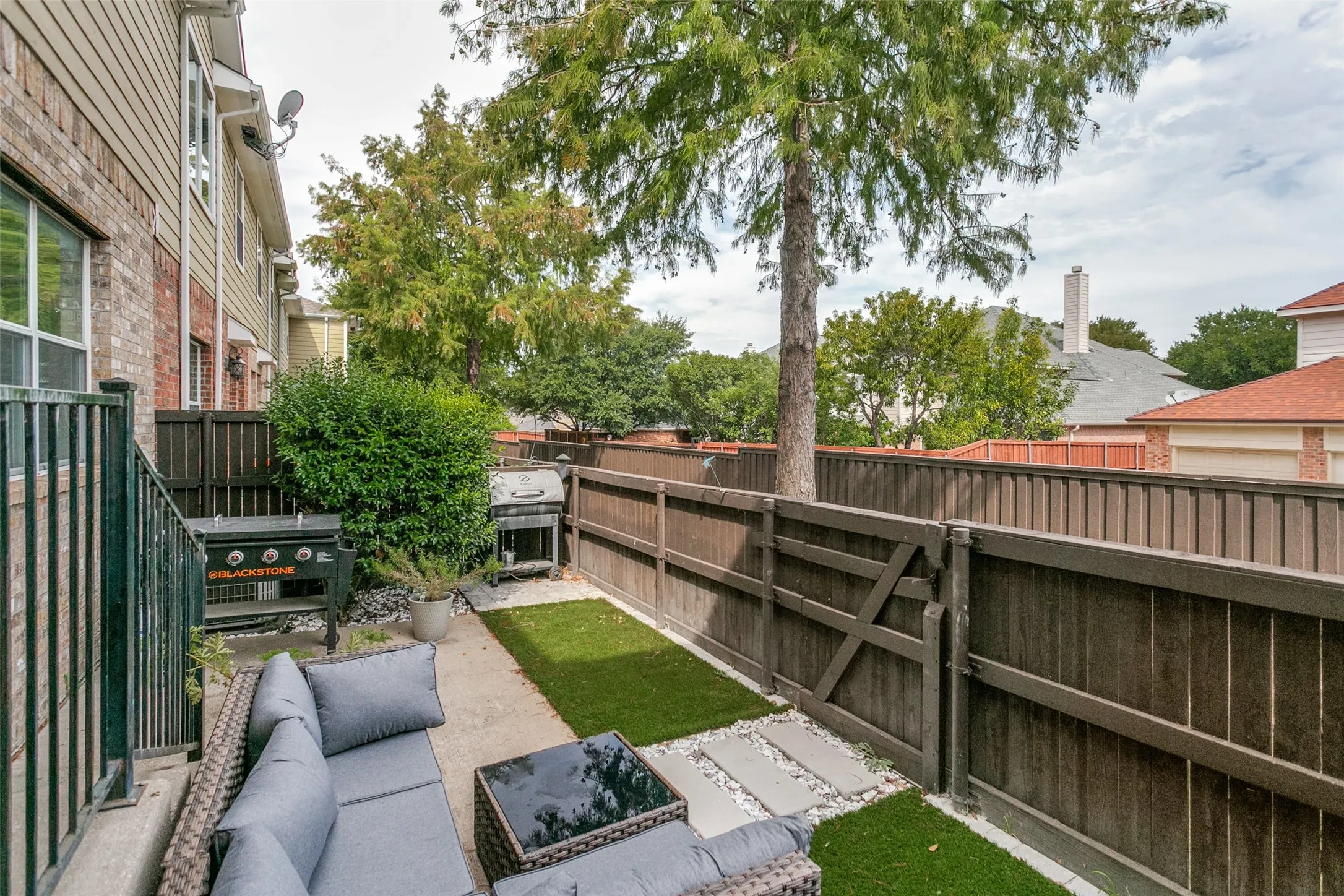 Townhouse For Rent in Collin County , 4603 Penelope Lane, Plano, Texas 75024, 2 Bedroom, 3 Bathroom, 2 Garage spaces, 1,632 Sqft, built in 2006, mls#21367412, Real Estate Agent in Plano, Homes For Rent in Collin county, Homes For Rent in Plano, Realtor in Plano Texas, Real Estate Brokerage Independent Realty Texas, Luminita Cordes Realtor