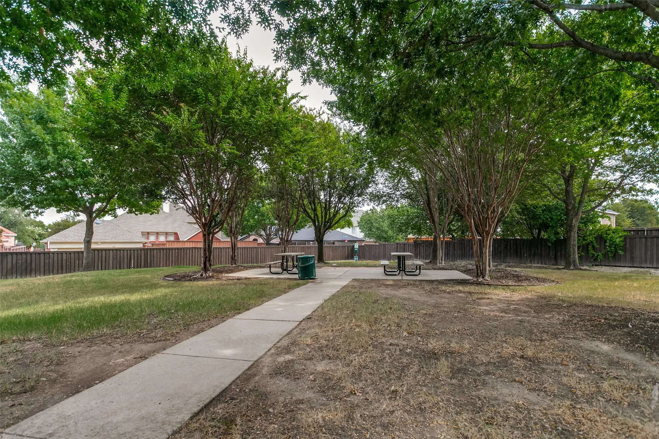 Townhouse For Rent in Collin County , 4603 Penelope Lane, Plano, Texas 75024, 2 Bedroom, 3 Bathroom, 2 Garage spaces, 1,632 Sqft, built in 2006, mls#21367412, Real Estate Agent in Plano, Homes For Rent in Collin county, Homes For Rent in Plano, Realtor in Plano Texas, Real Estate Brokerage Independent Realty Texas, Luminita Cordes Realtor