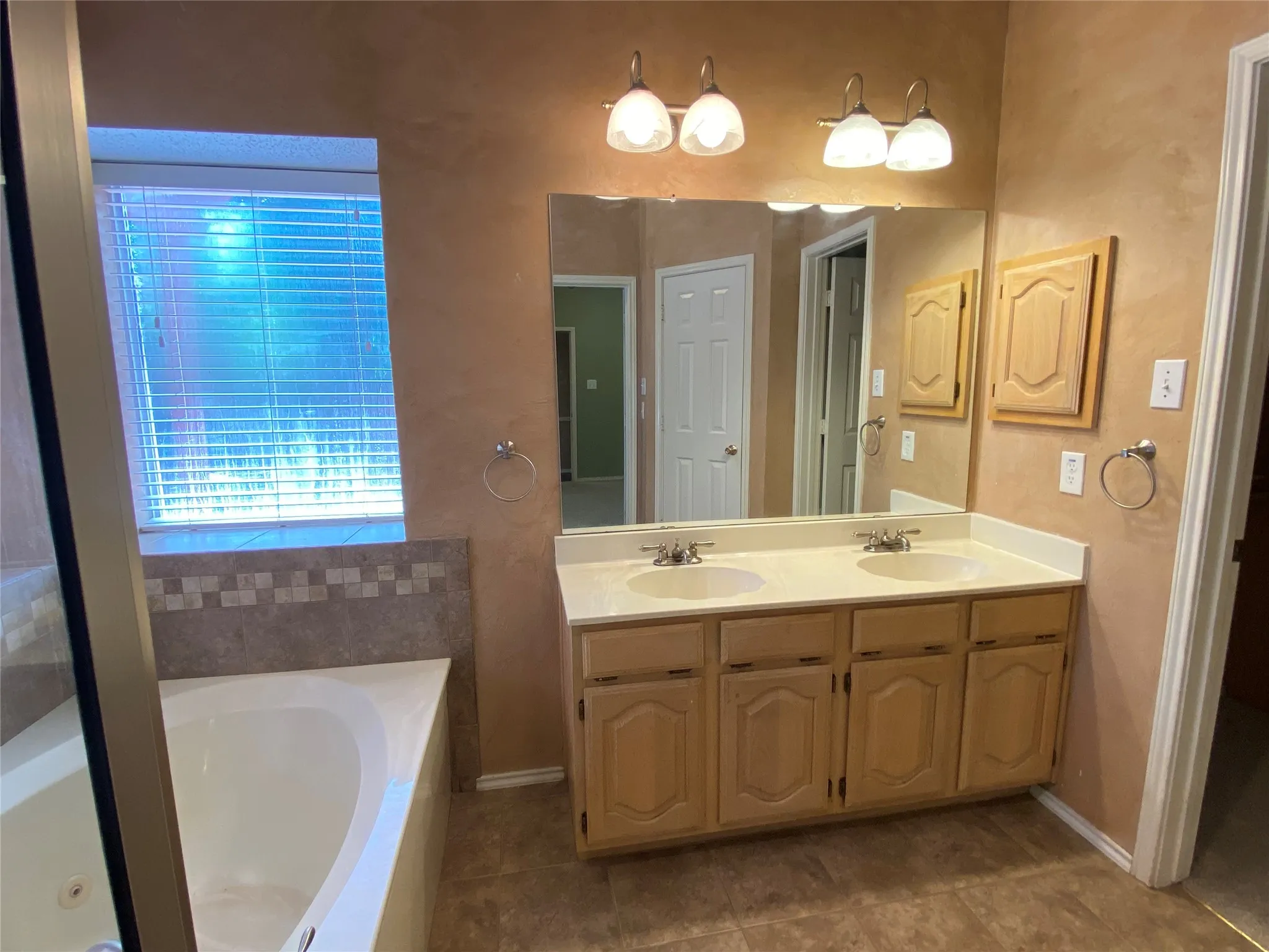 Single Family Residence For Rent in Collin County , 2212 Heatherton Place, Plano, Texas 75023, 3 Bedroom, 2 Bathroom, 2 Garage spaces, 1,423 Sqft, built in 1990, mls#21367118, Real Estate Agent in Plano, Homes For Rent in Collin county, Homes For Rent in Plano, Realtor in Plano Texas, Real Estate Brokerage Independent Realty Texas, Luminita Cordes Realtor