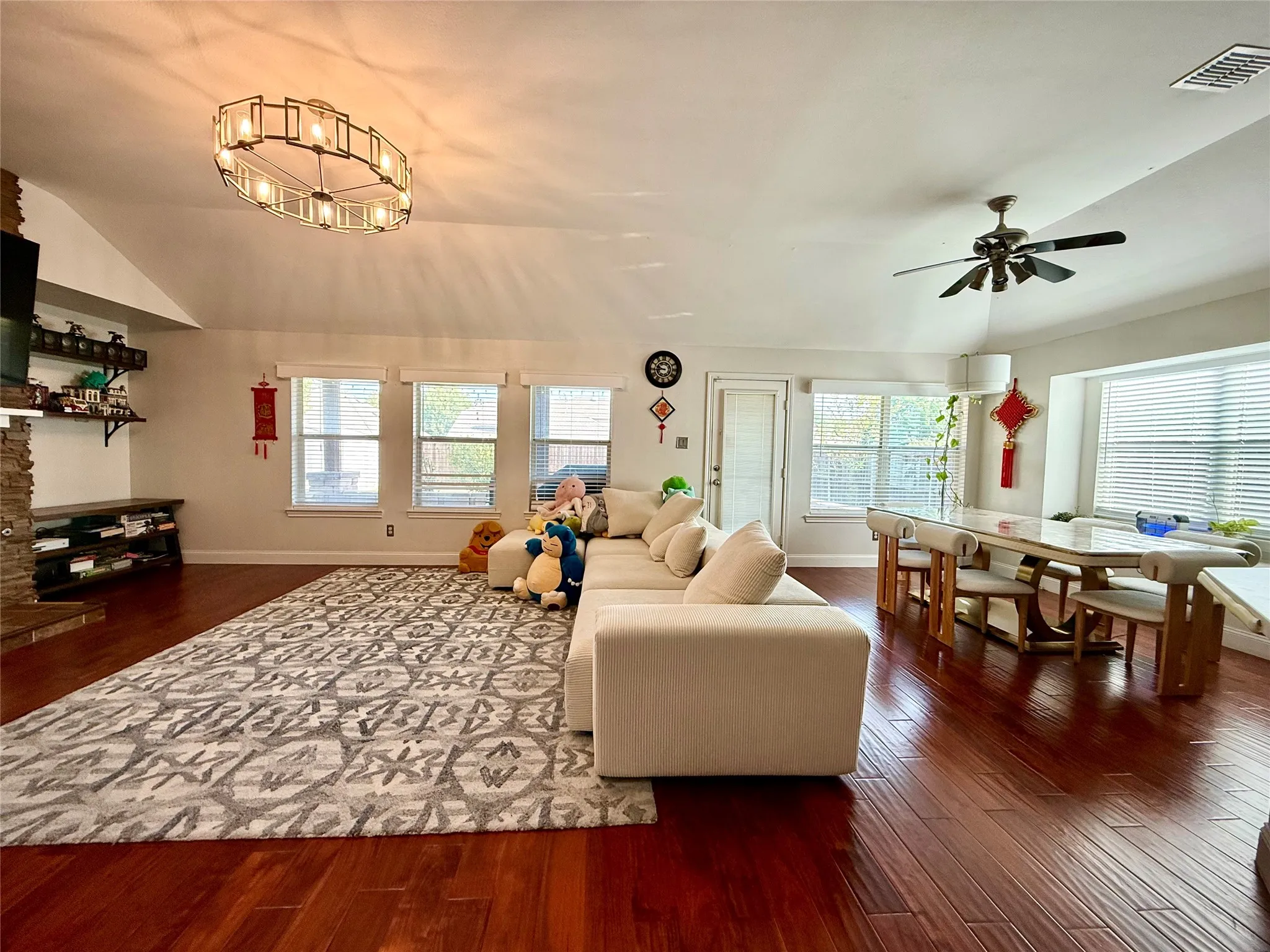Single Family Residence For Rent in Collin County , 7704 Val Verde Drive, Mc Kinney, Texas 75071, 5 Bedroom, 3 Bathroom, 2 Garage spaces, 2,654 Sqft, built in 2005, mls#21367572, Real Estate Agent in Mc Kinney, Homes For Rent in Collin county, Homes For Rent in Mc Kinney, Realtor in Mc Kinney Texas, Real Estate Brokerage Independent Realty Texas, Luminita Cordes Realtor