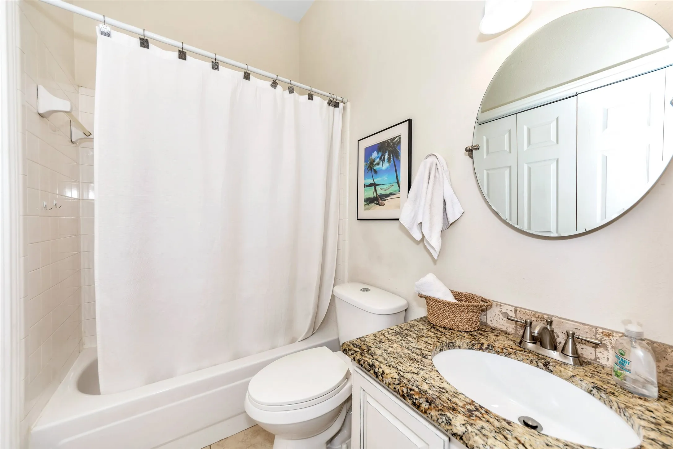 Single Family Residence For Rent in Tarrant County , 1441 Hampton Road, Grapevine, Texas 76051, 3 Bedroom, 2 Bathroom, 2 Garage spaces, 1,288 Sqft, built in 1988, mls#21367569, Real Estate Agent in Grapevine, Homes For Rent in Tarrant county, Homes For Rent in Grapevine, Realtor in Grapevine Texas, Real Estate Brokerage Independent Realty Texas, Luminita Cordes Realtor