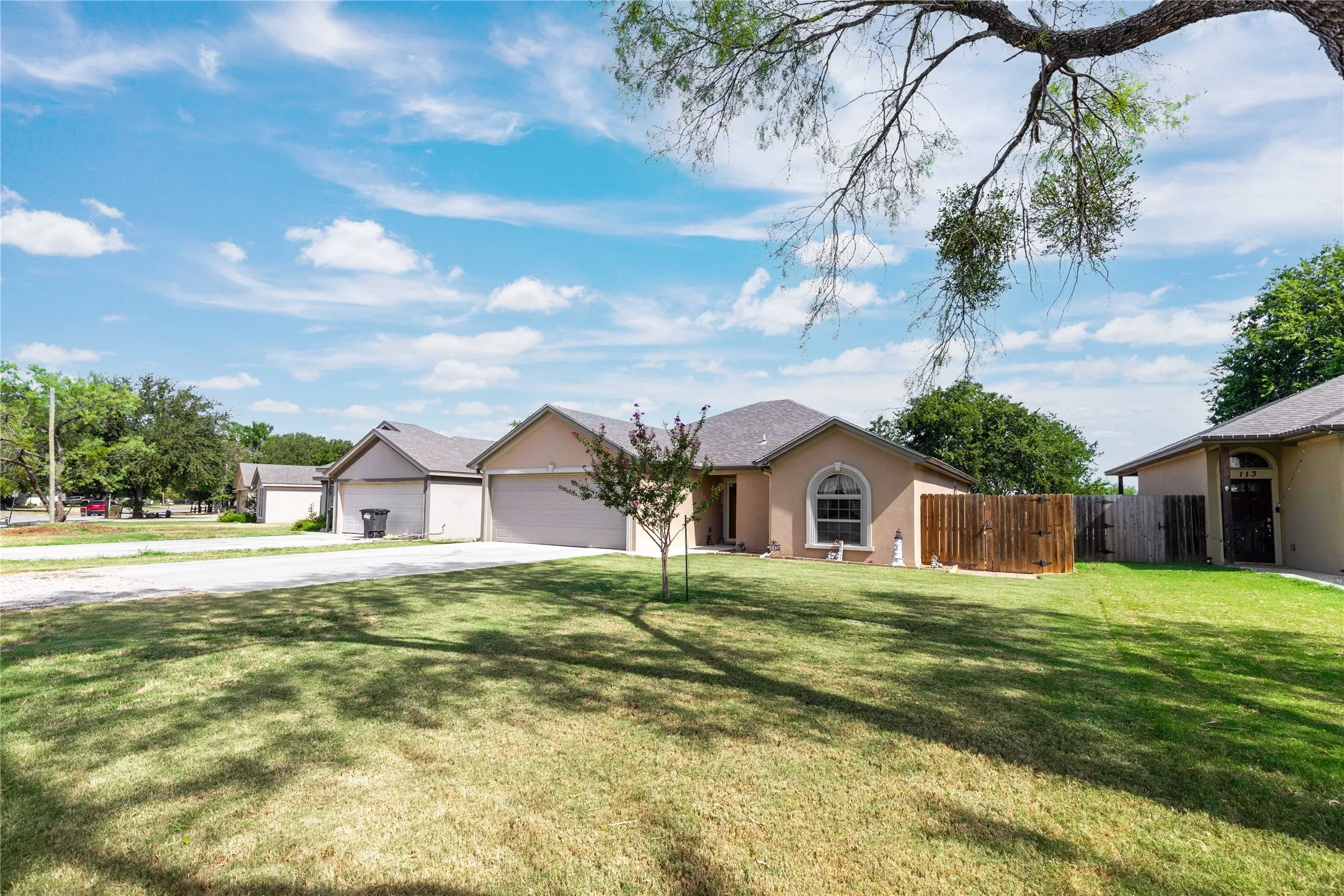 Single Family Residence For Sale in Brown County , 115 Bluebonnet Drive, Early, Texas 76802, 3 Bedroom, 2 Bathroom, 2 Garage spaces, 1,358 Sqft, built in 2016, mls#21362388, Real Estate Agent in Early, Homes For Sale in Brown county, Homes For Sale in Early, Realtor in Early Texas, Real Estate Brokerage Independent Realty Texas, Luminita Cordes Realtor