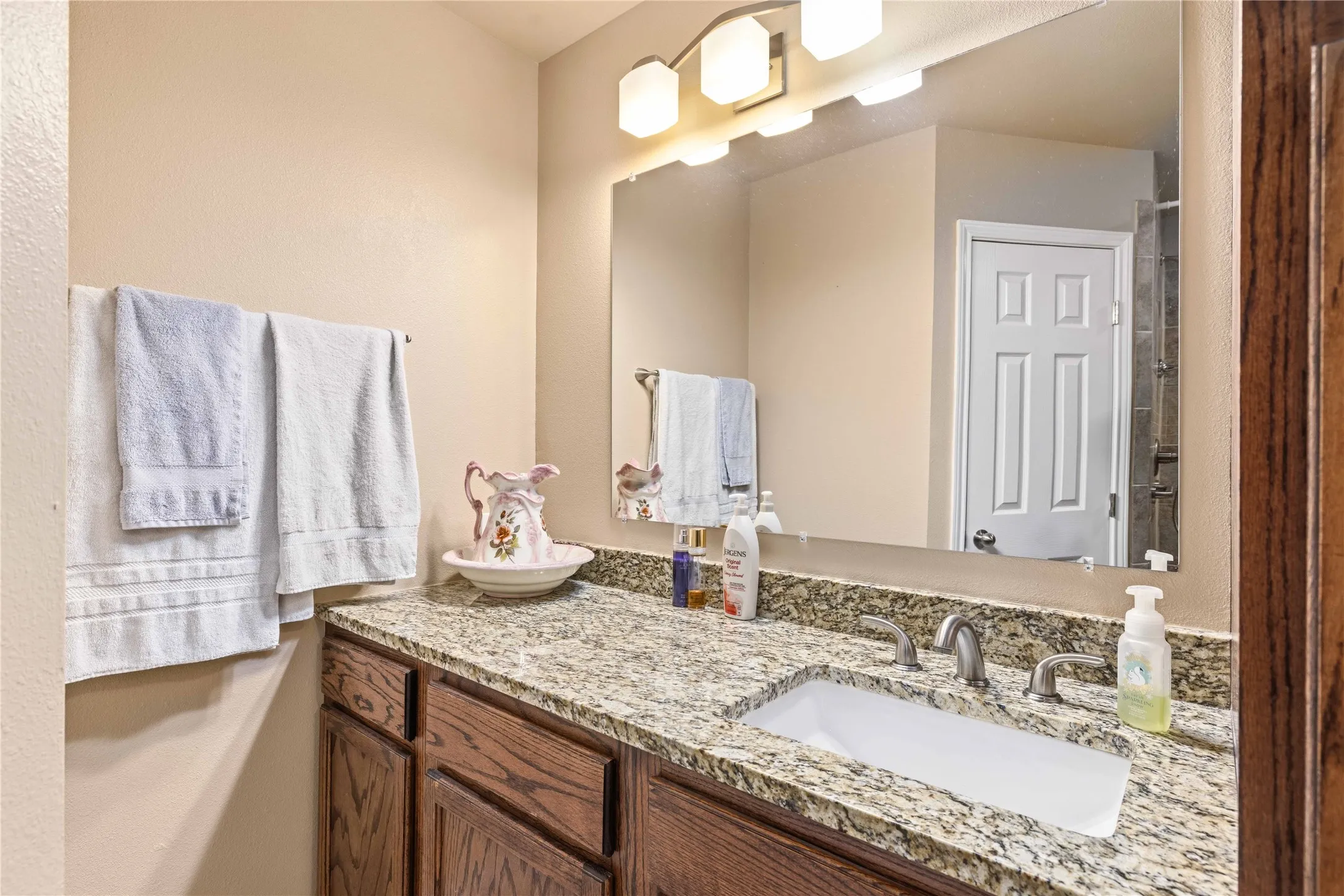 Single Family Residence For Sale in Brown County , 115 Bluebonnet Drive, Early, Texas 76802, 3 Bedroom, 2 Bathroom, 2 Garage spaces, 1,358 Sqft, built in 2016, mls#21362388, Real Estate Agent in Early, Homes For Sale in Brown county, Homes For Sale in Early, Realtor in Early Texas, Real Estate Brokerage Independent Realty Texas, Luminita Cordes Realtor