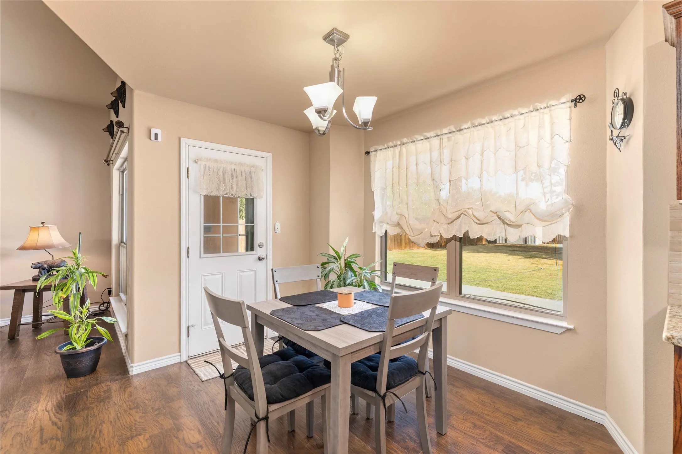 Single Family Residence For Sale in Brown County , 115 Bluebonnet Drive, Early, Texas 76802, 3 Bedroom, 2 Bathroom, 2 Garage spaces, 1,358 Sqft, built in 2016, mls#21362388, Real Estate Agent in Early, Homes For Sale in Brown county, Homes For Sale in Early, Realtor in Early Texas, Real Estate Brokerage Independent Realty Texas, Luminita Cordes Realtor
