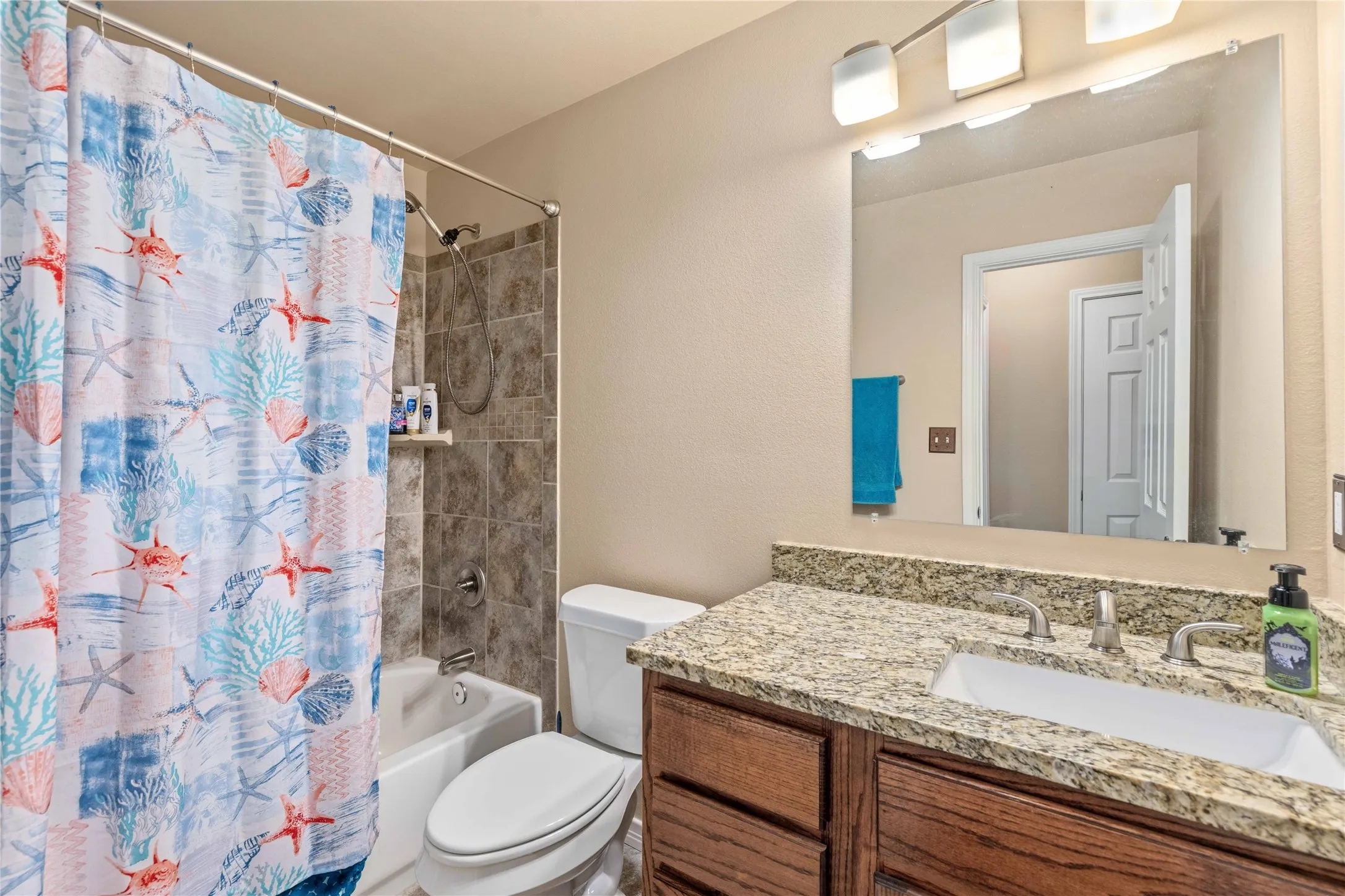 Single Family Residence For Sale in Brown County , 115 Bluebonnet Drive, Early, Texas 76802, 3 Bedroom, 2 Bathroom, 2 Garage spaces, 1,358 Sqft, built in 2016, mls#21362388, Real Estate Agent in Early, Homes For Sale in Brown county, Homes For Sale in Early, Realtor in Early Texas, Real Estate Brokerage Independent Realty Texas, Luminita Cordes Realtor