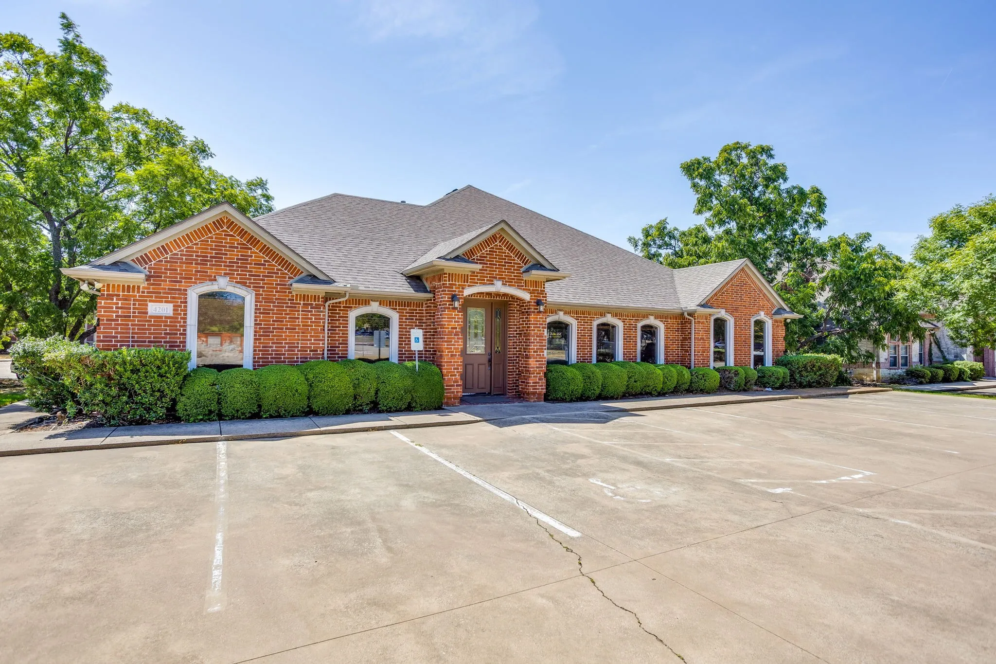 Office For Sale in Tarrant County , 4201 Gateway Drive, Colleyville, Texas 76034, 0, 0, Garage spaces, 0 Sqft, built in 2000, mls#21365795, Real Estate Agent in Colleyville, Homes For Sale in Tarrant county, Homes For Sale in Colleyville, Realtor in Colleyville Texas, Real Estate Brokerage Independent Realty Texas, Luminita Cordes Realtor