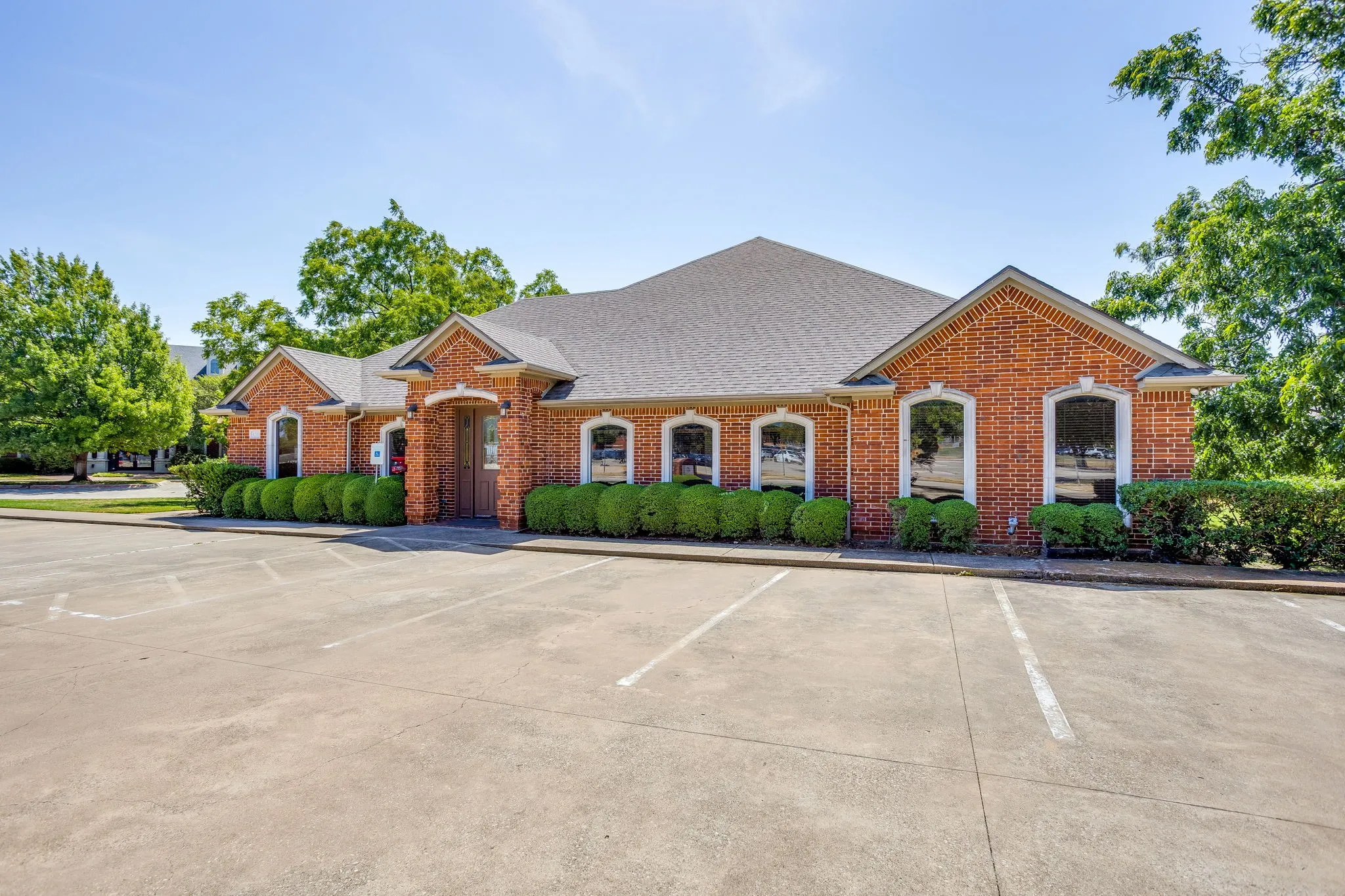 Office For Sale in Tarrant County , 4201 Gateway Drive, Colleyville, Texas 76034, 0, 0, Garage spaces, 0 Sqft, built in 2000, mls#21365795, Real Estate Agent in Colleyville, Homes For Sale in Tarrant county, Homes For Sale in Colleyville, Realtor in Colleyville Texas, Real Estate Brokerage Independent Realty Texas, Luminita Cordes Realtor
