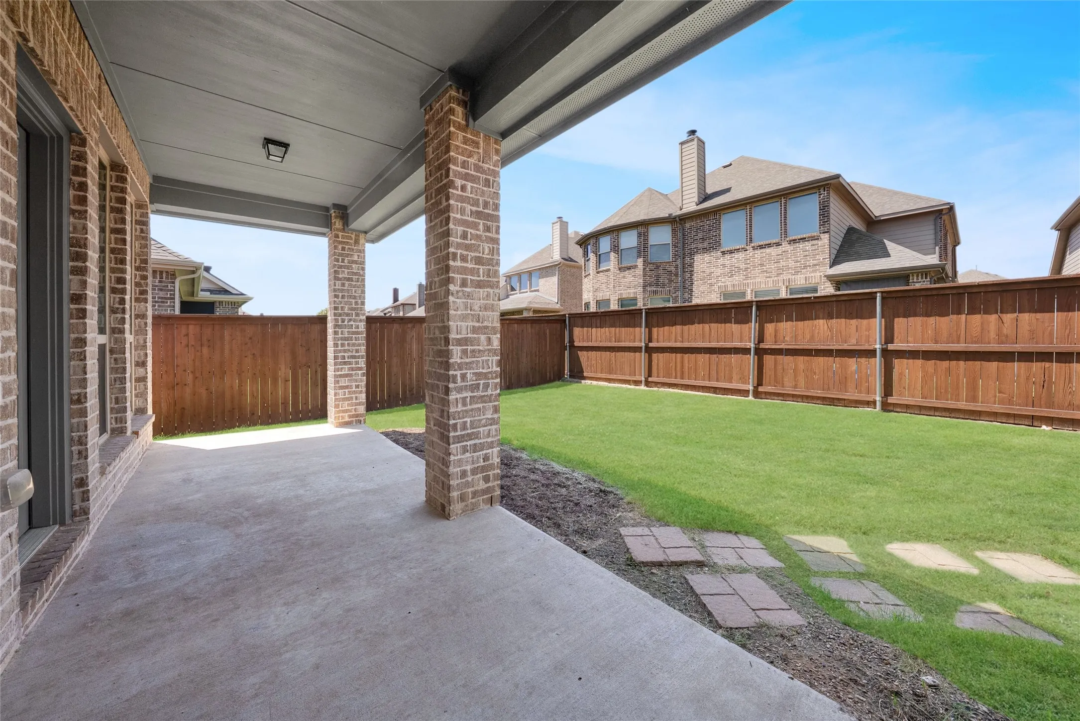 Single Family Residence For Sale in Denton County , 16105 Benbrook Boulevard, Prosper, Texas 75078, 4 Bedroom, 3 Bathroom, 2 Garage spaces, 2,988 Sqft, built in 2017, mls#21363761, Real Estate Agent in Prosper, Homes For Sale in Denton county, Homes For Sale in Prosper, Realtor in Prosper Texas, Real Estate Brokerage Independent Realty Texas, Luminita Cordes Realtor