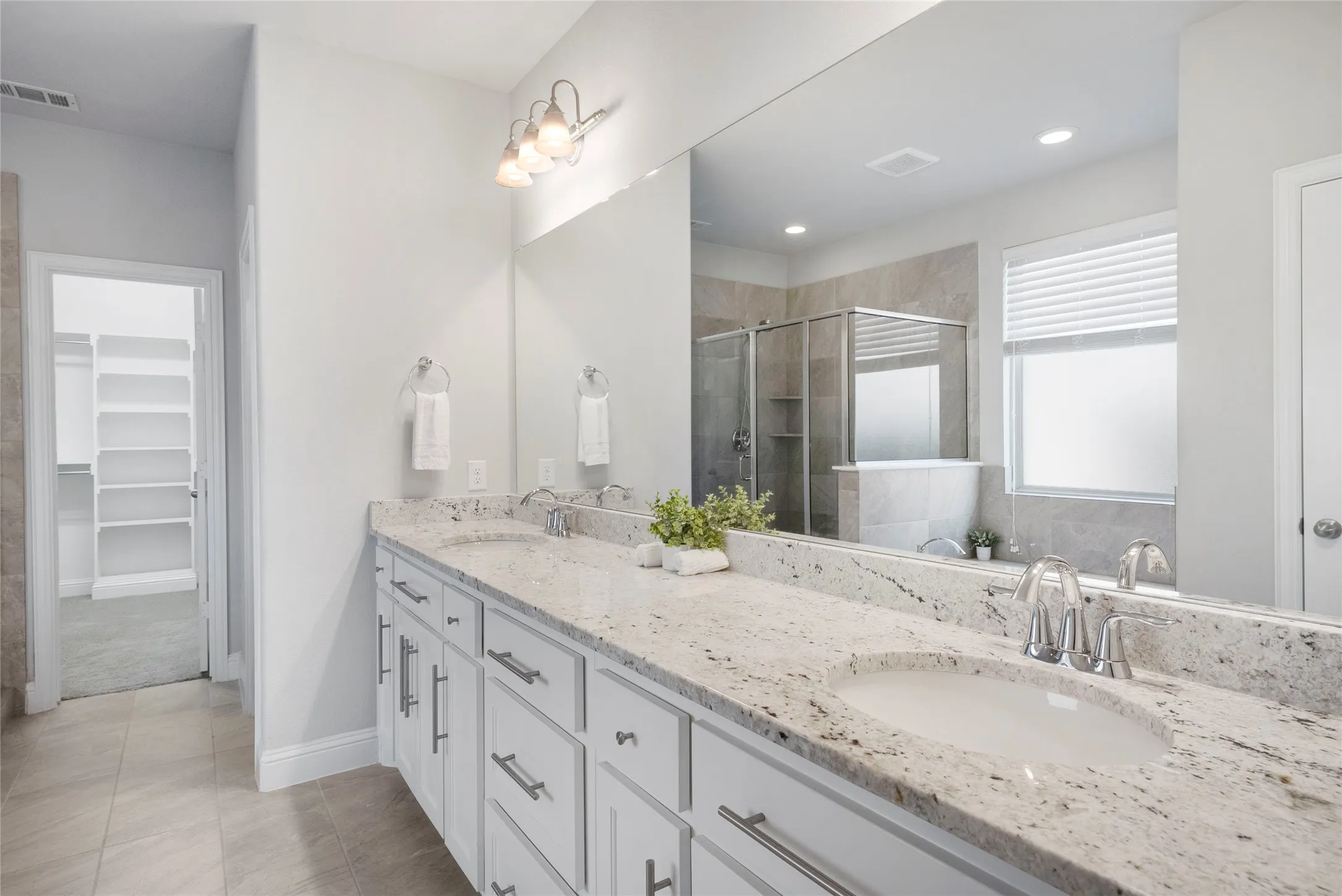 Single Family Residence For Sale in Denton County , 16105 Benbrook Boulevard, Prosper, Texas 75078, 4 Bedroom, 3 Bathroom, 2 Garage spaces, 2,988 Sqft, built in 2017, mls#21363761, Real Estate Agent in Prosper, Homes For Sale in Denton county, Homes For Sale in Prosper, Realtor in Prosper Texas, Real Estate Brokerage Independent Realty Texas, Luminita Cordes Realtor
