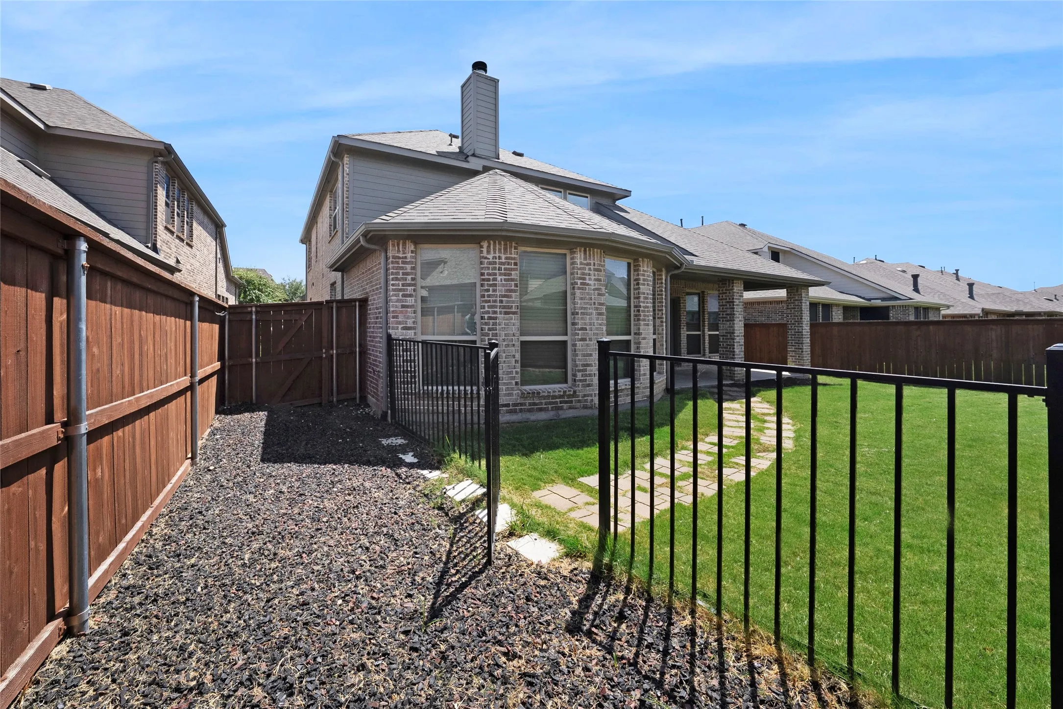 Single Family Residence For Sale in Denton County , 16105 Benbrook Boulevard, Prosper, Texas 75078, 4 Bedroom, 3 Bathroom, 2 Garage spaces, 2,988 Sqft, built in 2017, mls#21363761, Real Estate Agent in Prosper, Homes For Sale in Denton county, Homes For Sale in Prosper, Realtor in Prosper Texas, Real Estate Brokerage Independent Realty Texas, Luminita Cordes Realtor