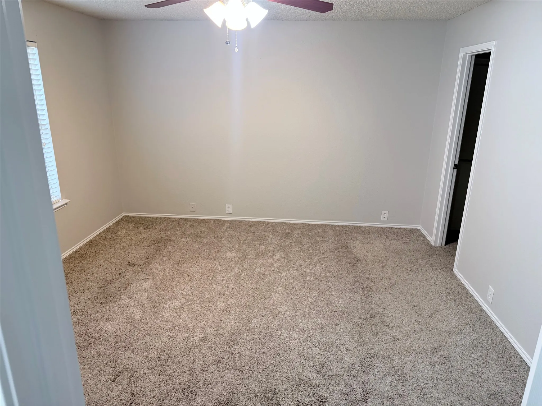Single Family Residence For Sale in Denton County , 3901 Sonoma Drive, Denton, Texas 76226, 3 Bedroom, 2 Bathroom, 2 Garage spaces, 1,515 Sqft, built in 2002, mls#21366566, Real Estate Agent in Denton, Homes For Sale in Denton county, Homes For Sale in Denton, Realtor in Denton Texas, Real Estate Brokerage Independent Realty Texas, Luminita Cordes Realtor