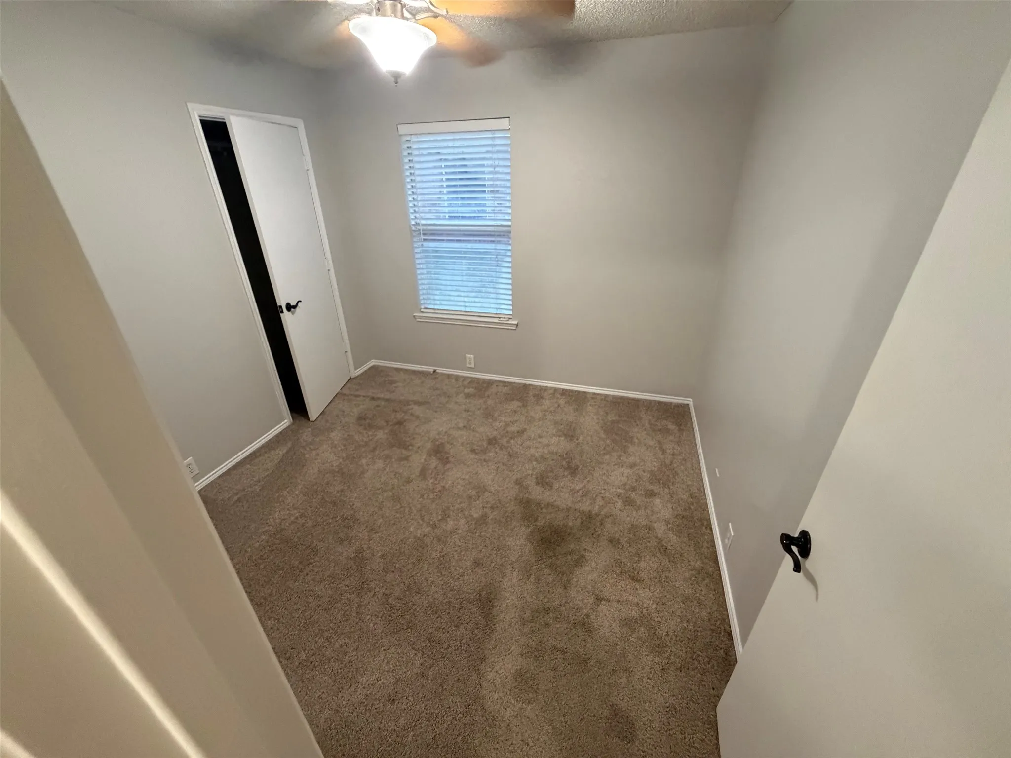 Single Family Residence For Sale in Denton County , 3901 Sonoma Drive, Denton, Texas 76226, 3 Bedroom, 2 Bathroom, 2 Garage spaces, 1,515 Sqft, built in 2002, mls#21366566, Real Estate Agent in Denton, Homes For Sale in Denton county, Homes For Sale in Denton, Realtor in Denton Texas, Real Estate Brokerage Independent Realty Texas, Luminita Cordes Realtor