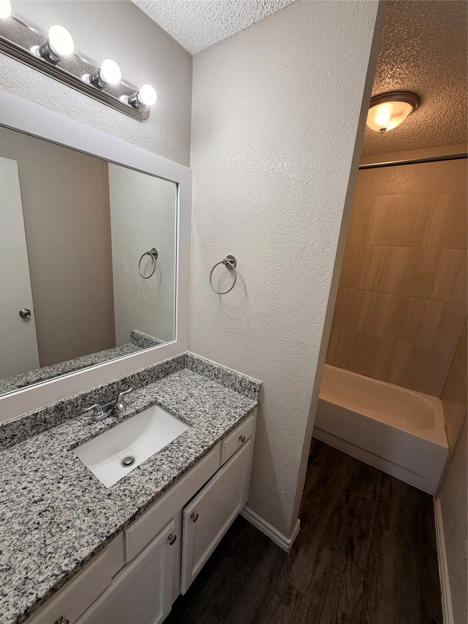 Single Family Residence For Sale in Tarrant County , 6206 Fernwood Drive, Arlington, Texas 76001, 3 Bedroom, 2 Bathroom, 2 Garage spaces, 1,250 Sqft, built in 1985, mls#21366606, Real Estate Agent in Arlington, Homes For Sale in Tarrant county, Homes For Sale in Arlington, Realtor in Arlington Texas, Real Estate Brokerage Independent Realty Texas, Luminita Cordes Realtor