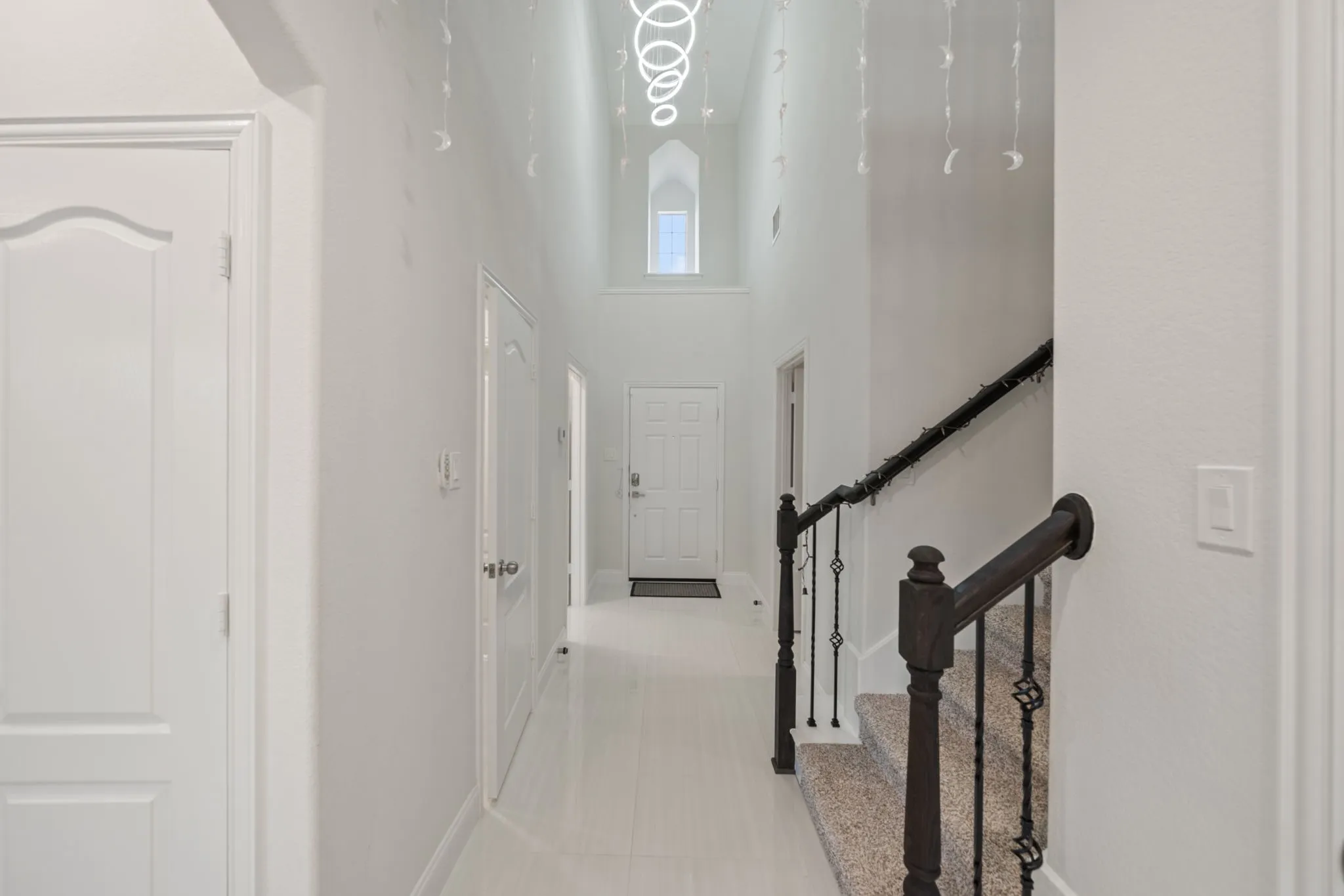 Single Family Residence For Sale in Denton County , 2308 Sunshine Drive, Little Elm, Texas 75068, 5 Bedroom, 3 Bathroom, 3 Garage spaces, 2,639 Sqft, built in 2005, mls#21362256, Real Estate Agent in Little Elm, Homes For Sale in Denton county, Homes For Sale in Little Elm, Realtor in Little Elm Texas, Real Estate Brokerage Independent Realty Texas, Luminita Cordes Realtor