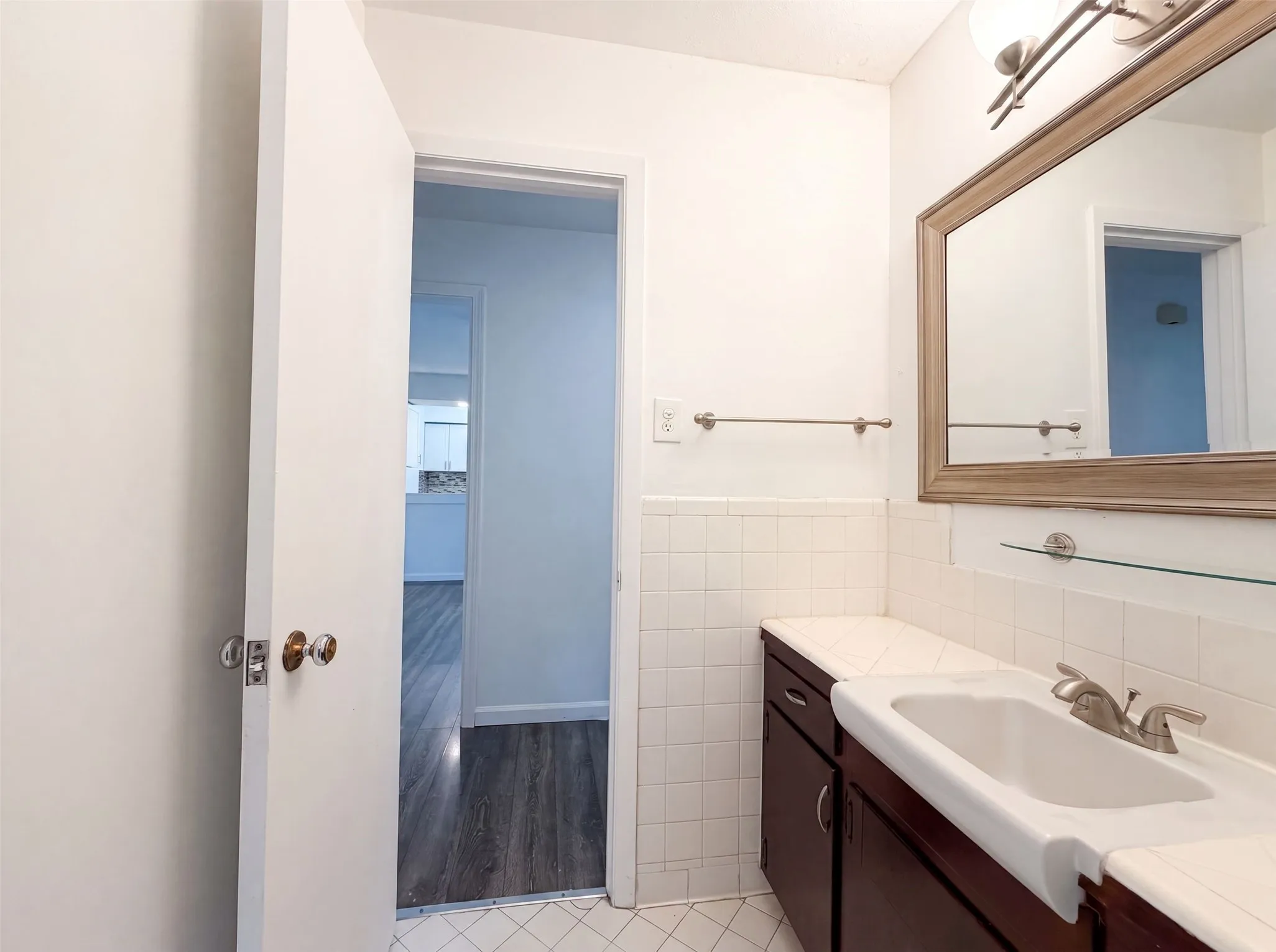 Single Family Residence For Sale in Tarrant County , 1805 Brookview Drive, Arlington, Texas 76010, 4 Bedroom, 2 Bathroom, 2 Garage spaces, 1,790 Sqft, built in 1959, mls#21367644, Real Estate Agent in Arlington, Homes For Sale in Tarrant county, Homes For Sale in Arlington, Realtor in Arlington Texas, Real Estate Brokerage Independent Realty Texas, Luminita Cordes Realtor