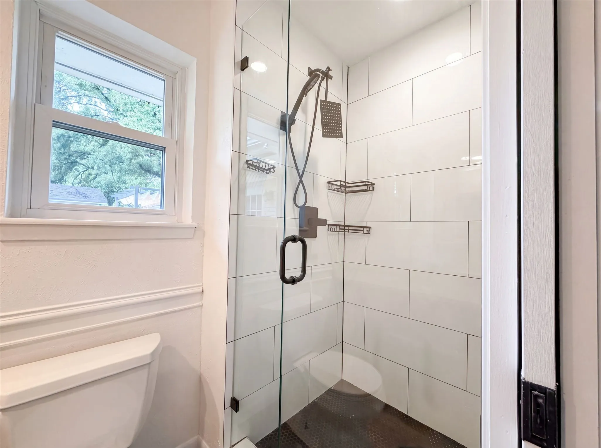 Single Family Residence For Sale in Tarrant County , 1805 Brookview Drive, Arlington, Texas 76010, 4 Bedroom, 2 Bathroom, 2 Garage spaces, 1,790 Sqft, built in 1959, mls#21367644, Real Estate Agent in Arlington, Homes For Sale in Tarrant county, Homes For Sale in Arlington, Realtor in Arlington Texas, Real Estate Brokerage Independent Realty Texas, Luminita Cordes Realtor