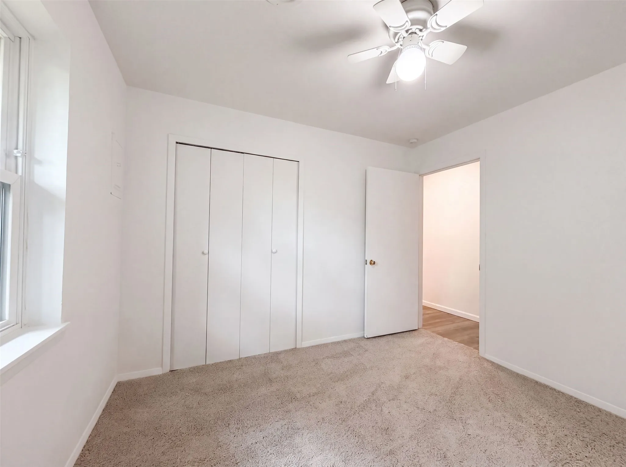 Single Family Residence For Sale in Tarrant County , 1805 Brookview Drive, Arlington, Texas 76010, 4 Bedroom, 2 Bathroom, 2 Garage spaces, 1,790 Sqft, built in 1959, mls#21367644, Real Estate Agent in Arlington, Homes For Sale in Tarrant county, Homes For Sale in Arlington, Realtor in Arlington Texas, Real Estate Brokerage Independent Realty Texas, Luminita Cordes Realtor