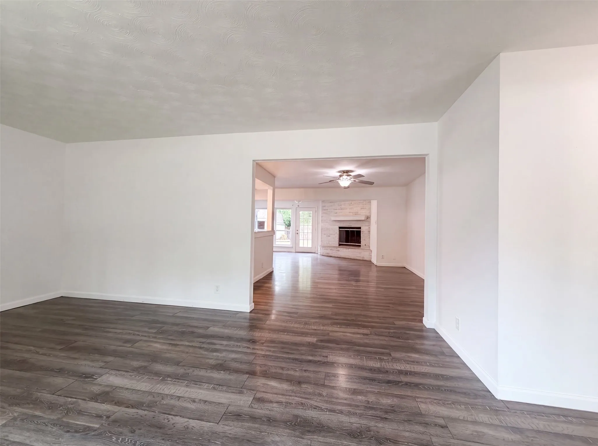 Single Family Residence For Sale in Tarrant County , 1805 Brookview Drive, Arlington, Texas 76010, 4 Bedroom, 2 Bathroom, 2 Garage spaces, 1,790 Sqft, built in 1959, mls#21367644, Real Estate Agent in Arlington, Homes For Sale in Tarrant county, Homes For Sale in Arlington, Realtor in Arlington Texas, Real Estate Brokerage Independent Realty Texas, Luminita Cordes Realtor