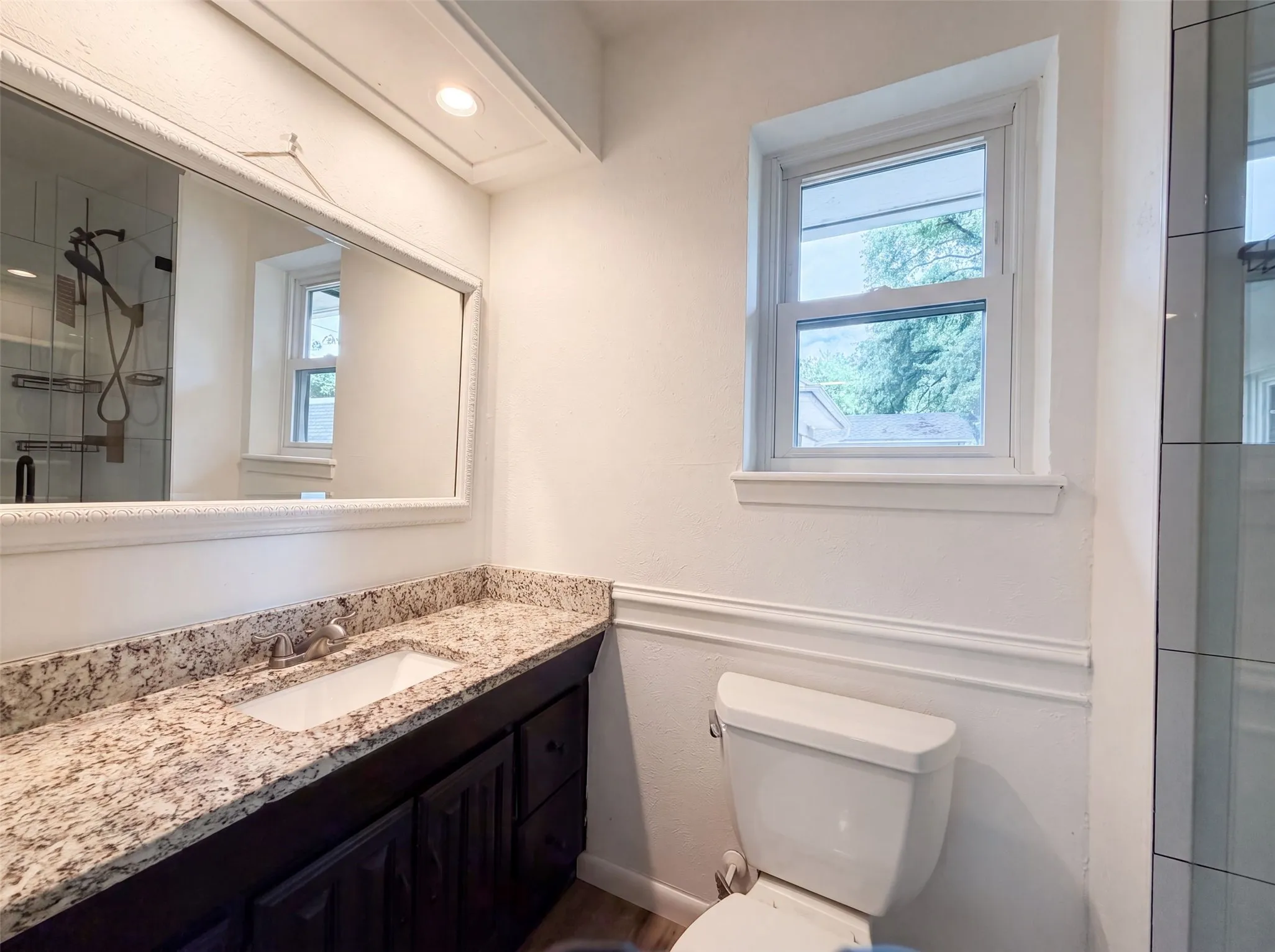 Single Family Residence For Sale in Tarrant County , 1805 Brookview Drive, Arlington, Texas 76010, 4 Bedroom, 2 Bathroom, 2 Garage spaces, 1,790 Sqft, built in 1959, mls#21367644, Real Estate Agent in Arlington, Homes For Sale in Tarrant county, Homes For Sale in Arlington, Realtor in Arlington Texas, Real Estate Brokerage Independent Realty Texas, Luminita Cordes Realtor