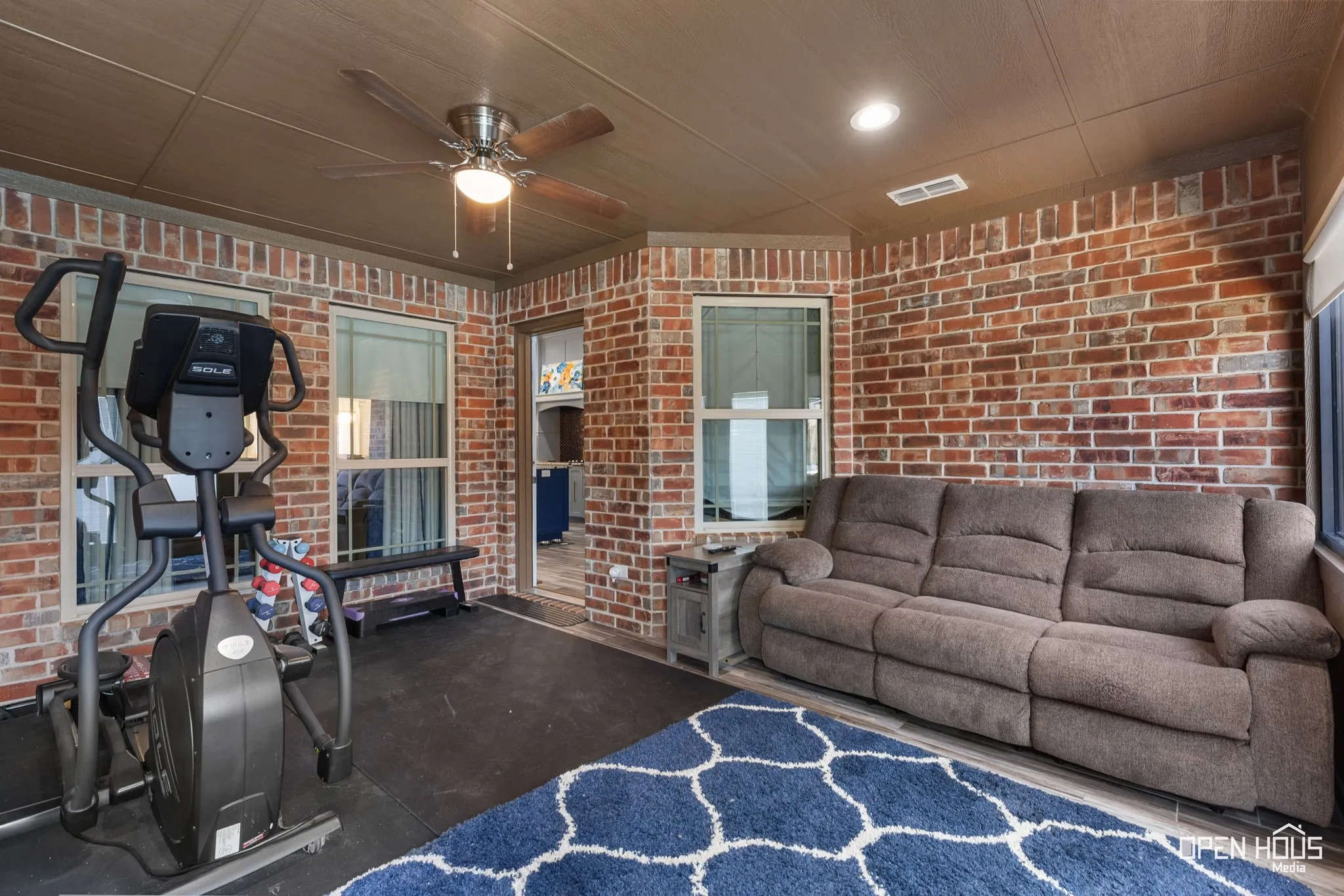 Single Family Residence For Sale in Wichita County , 5000 Blue Mesa Lane, Wichita Falls, Texas 76310, 4 Bedroom, 3 Bathroom, 3 Garage spaces, 2,492 Sqft, built in 2017, mls#21367001, Real Estate Agent in Wichita Falls, Homes For Sale in Wichita county, Homes For Sale in Wichita Falls, Realtor in Wichita Falls Texas, Real Estate Brokerage Independent Realty Texas, Luminita Cordes Realtor