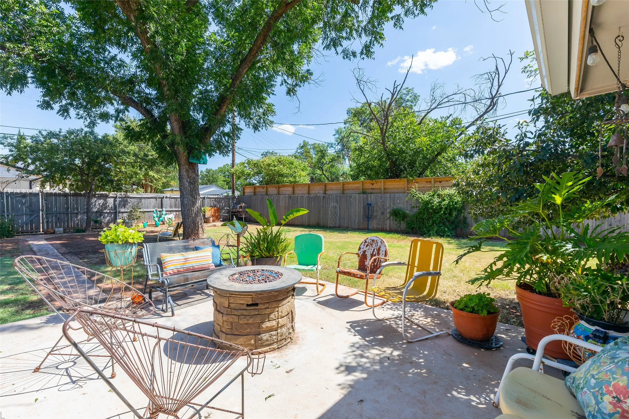 Single Family Residence For Sale in Taylor County , 1801 Sylvan Drive, Abilene, Texas 79605, 3 Bedroom, 2 Bathroom, 2 Garage spaces, 2,695 Sqft, built in 1955, mls#21362672, Real Estate Agent in Abilene, Homes For Sale in Taylor county, Homes For Sale in Abilene, Realtor in Abilene Texas, Real Estate Brokerage Independent Realty Texas, Luminita Cordes Realtor