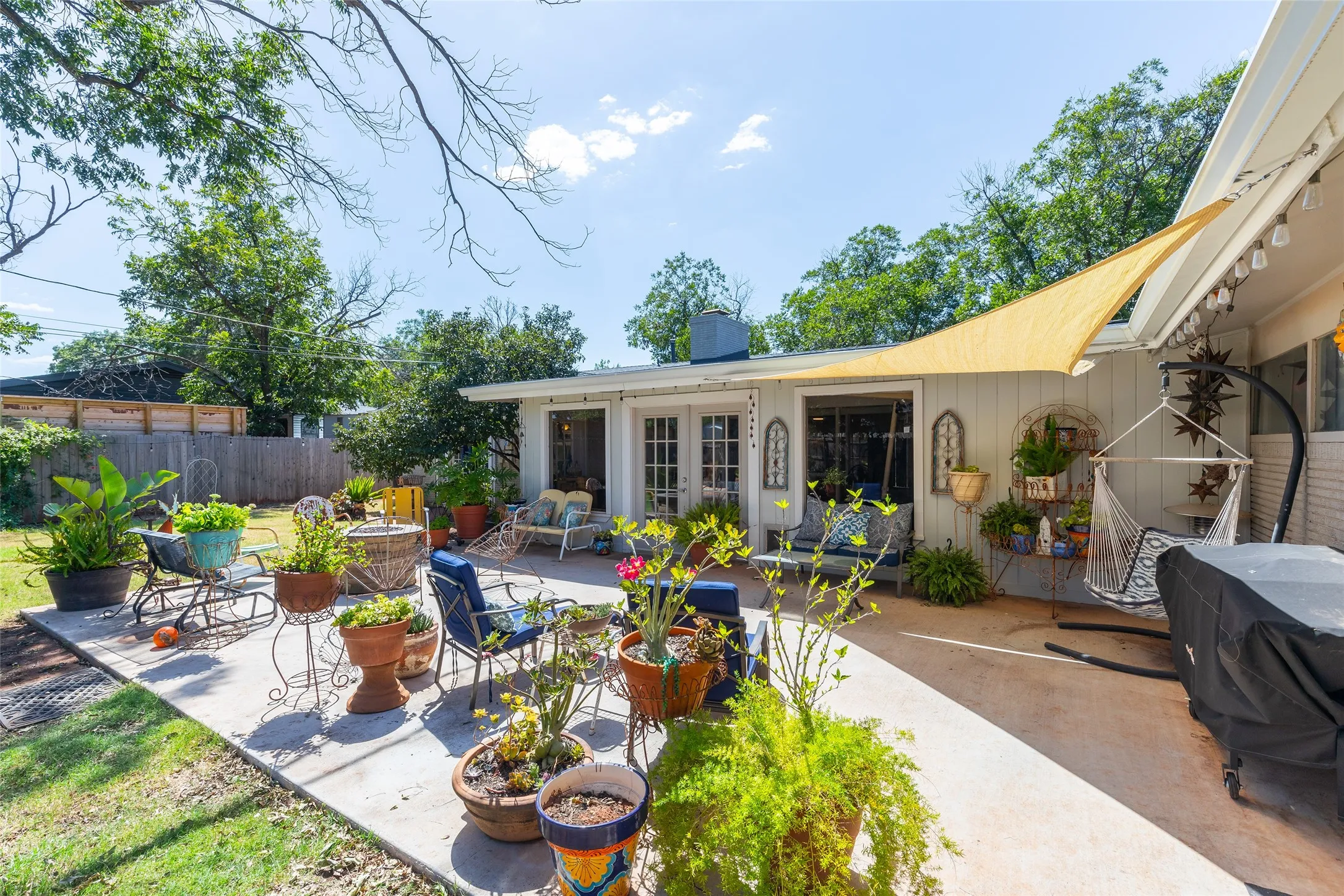 Single Family Residence For Sale in Taylor County , 1801 Sylvan Drive, Abilene, Texas 79605, 3 Bedroom, 2 Bathroom, 2 Garage spaces, 2,695 Sqft, built in 1955, mls#21362672, Real Estate Agent in Abilene, Homes For Sale in Taylor county, Homes For Sale in Abilene, Realtor in Abilene Texas, Real Estate Brokerage Independent Realty Texas, Luminita Cordes Realtor