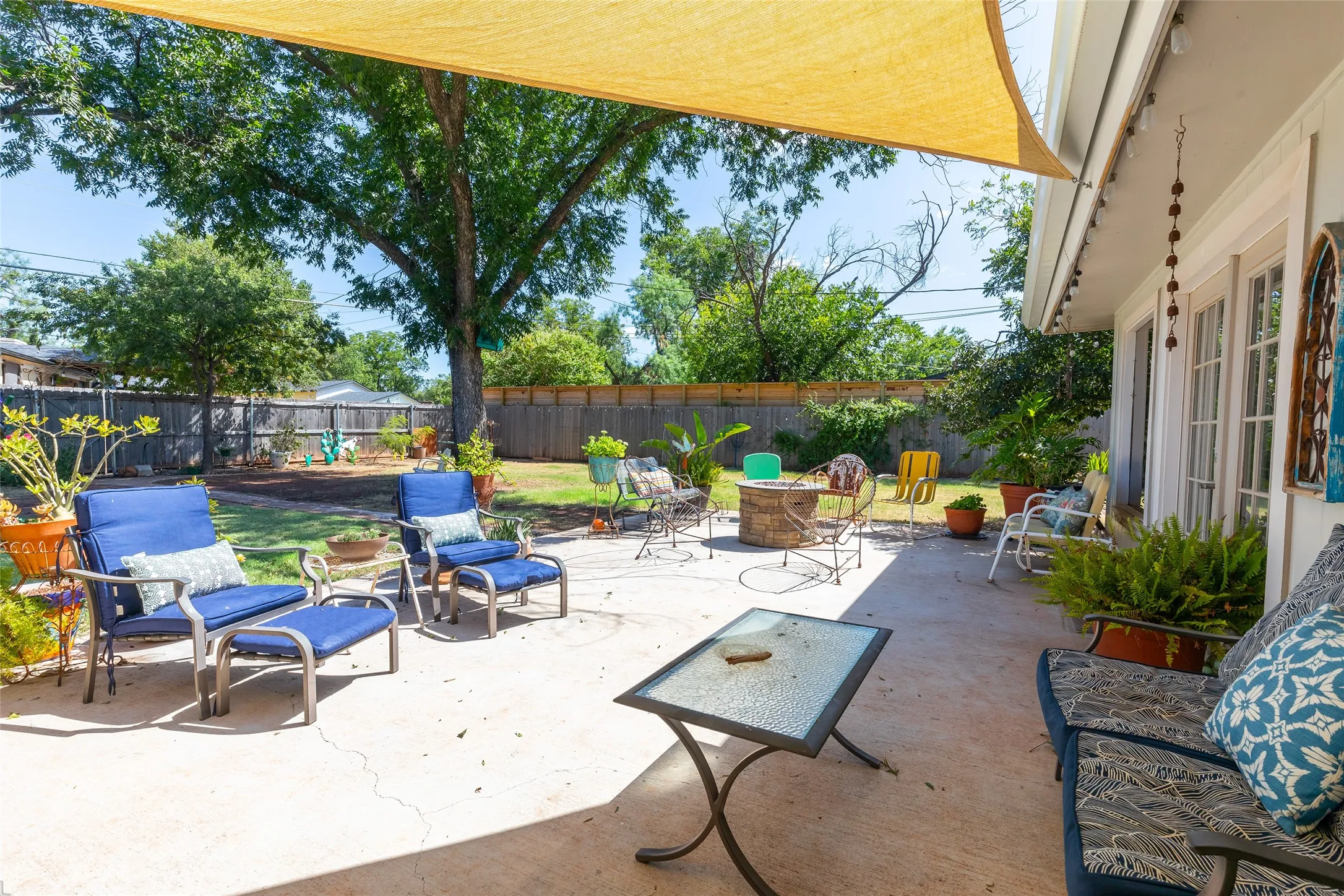 Single Family Residence For Sale in Taylor County , 1801 Sylvan Drive, Abilene, Texas 79605, 3 Bedroom, 2 Bathroom, 2 Garage spaces, 2,695 Sqft, built in 1955, mls#21362672, Real Estate Agent in Abilene, Homes For Sale in Taylor county, Homes For Sale in Abilene, Realtor in Abilene Texas, Real Estate Brokerage Independent Realty Texas, Luminita Cordes Realtor