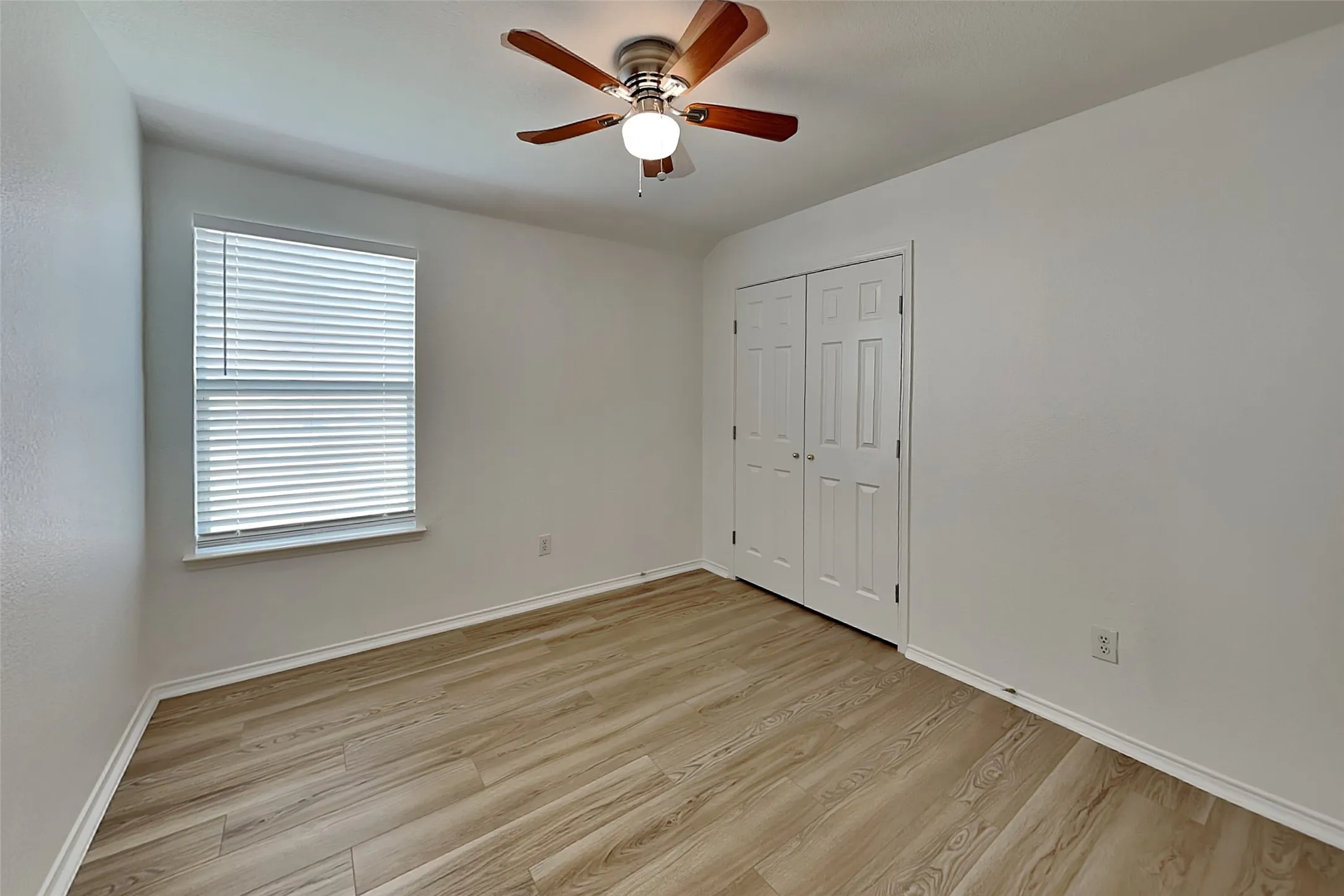 Single Family Residence For Rent in Tarrant County , 2729 Mountain Lion Drive, Fort Worth, Texas 76244, 3 Bedroom, 2 Bathroom, 2 Garage spaces, 1,438 Sqft, built in 2005, mls#21367261, Real Estate Agent in Fort Worth, Homes For Rent in Tarrant county, Homes For Rent in Fort Worth, Realtor in Fort Worth Texas, Real Estate Brokerage Independent Realty Texas, Luminita Cordes Realtor