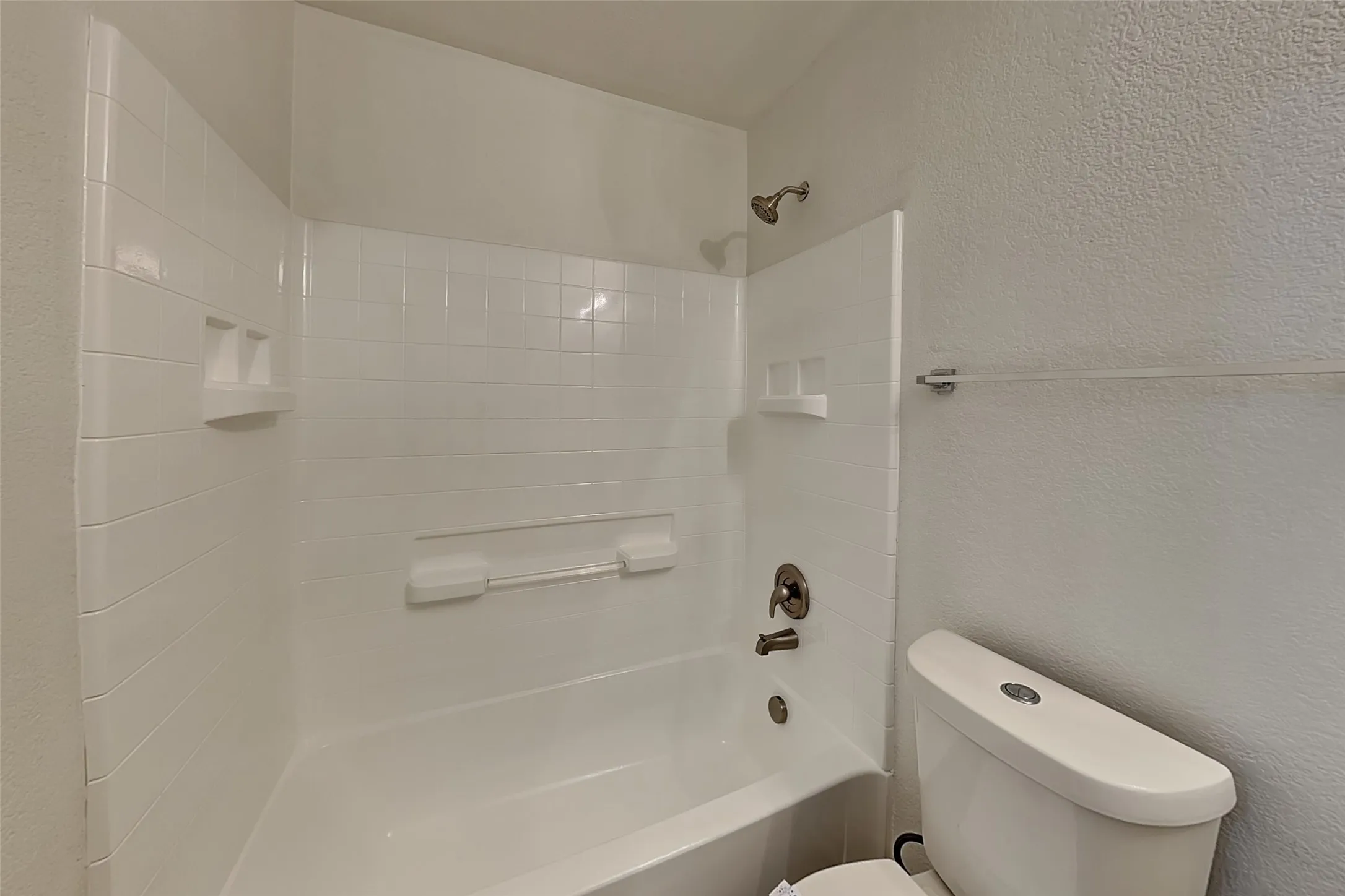 Single Family Residence For Rent in Tarrant County , 2729 Mountain Lion Drive, Fort Worth, Texas 76244, 3 Bedroom, 2 Bathroom, 2 Garage spaces, 1,438 Sqft, built in 2005, mls#21367261, Real Estate Agent in Fort Worth, Homes For Rent in Tarrant county, Homes For Rent in Fort Worth, Realtor in Fort Worth Texas, Real Estate Brokerage Independent Realty Texas, Luminita Cordes Realtor