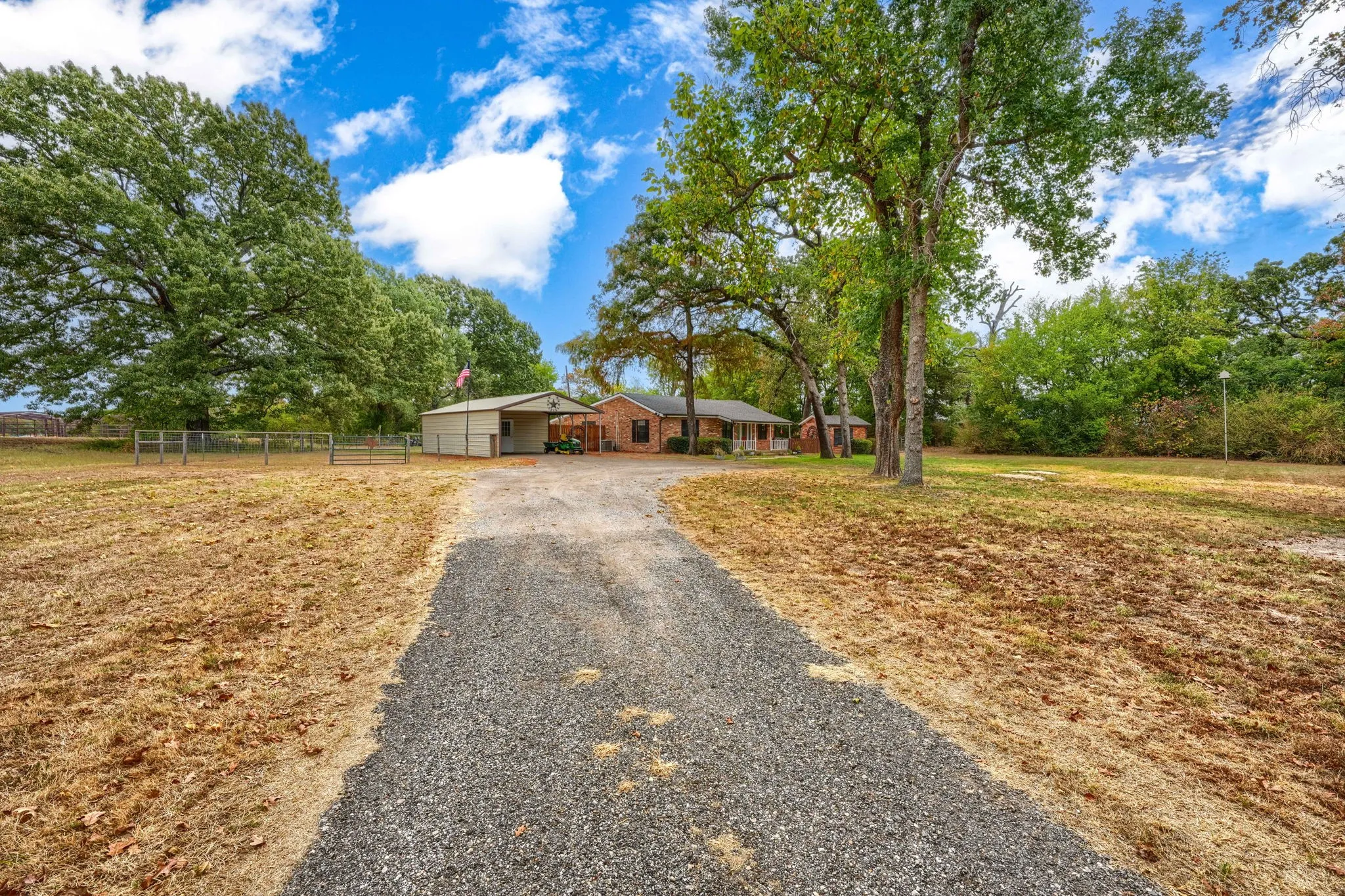 Single Family Residence For Sale in Van Zandt County , 1078 1st Monday Lane, Canton, Texas 75103, 2 Bedroom, 2 Bathroom, Garage spaces, 1,368 Sqft, built in 1973, mls#21367034, Real Estate Agent in Canton, Homes For Sale in Van Zandt county, Homes For Sale in Canton, Realtor in Canton Texas, Real Estate Brokerage Independent Realty Texas, Luminita Cordes Realtor