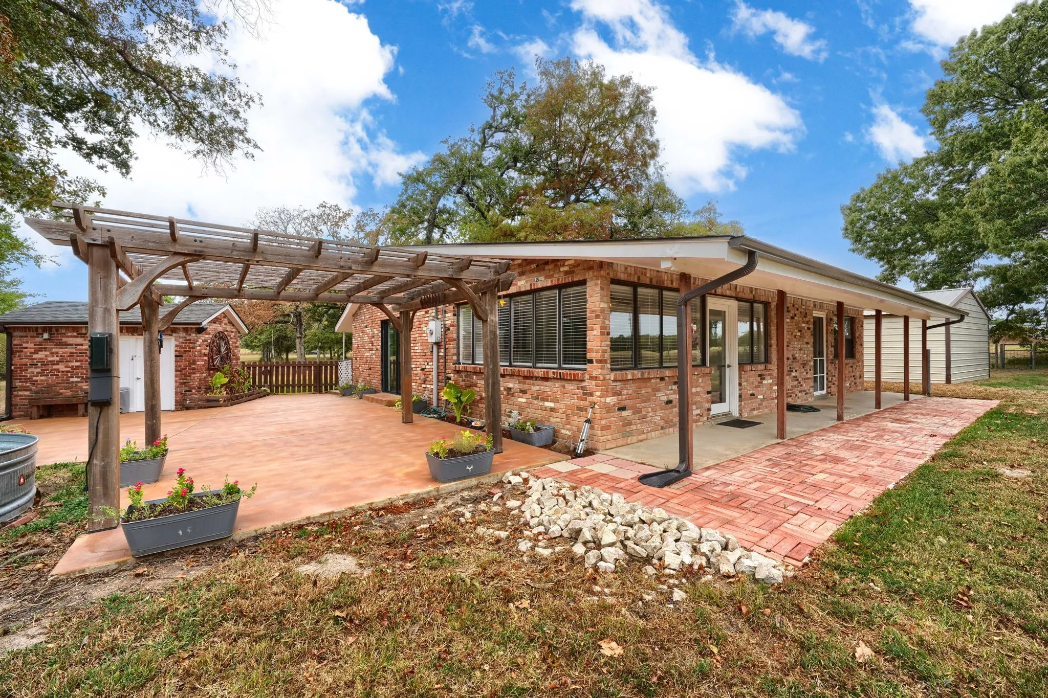 Single Family Residence For Sale in Van Zandt County , 1078 1st Monday Lane, Canton, Texas 75103, 2 Bedroom, 2 Bathroom, Garage spaces, 1,368 Sqft, built in 1973, mls#21367034, Real Estate Agent in Canton, Homes For Sale in Van Zandt county, Homes For Sale in Canton, Realtor in Canton Texas, Real Estate Brokerage Independent Realty Texas, Luminita Cordes Realtor