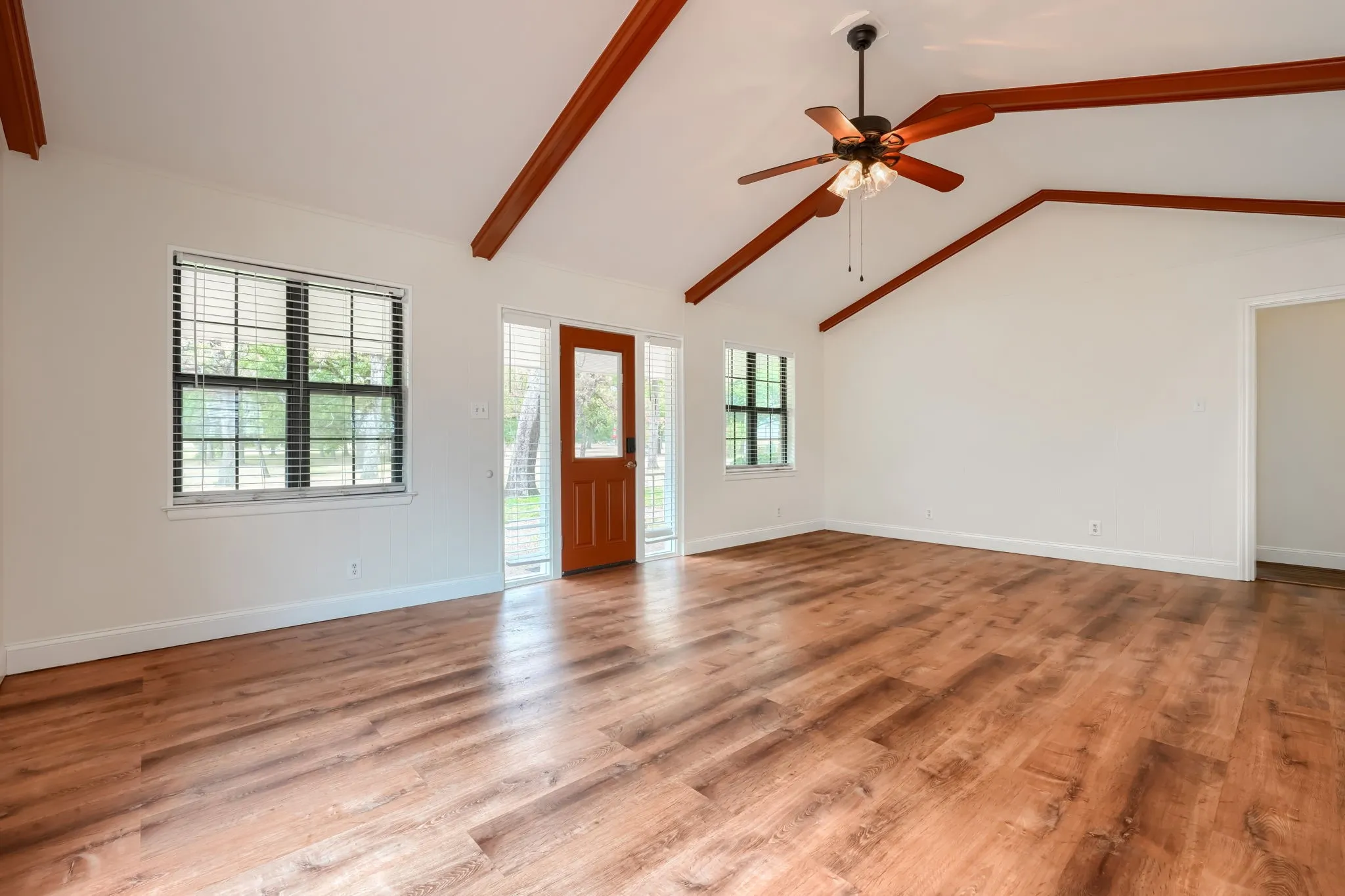 Single Family Residence For Sale in Van Zandt County , 1078 1st Monday Lane, Canton, Texas 75103, 2 Bedroom, 2 Bathroom, Garage spaces, 1,368 Sqft, built in 1973, mls#21367034, Real Estate Agent in Canton, Homes For Sale in Van Zandt county, Homes For Sale in Canton, Realtor in Canton Texas, Real Estate Brokerage Independent Realty Texas, Luminita Cordes Realtor