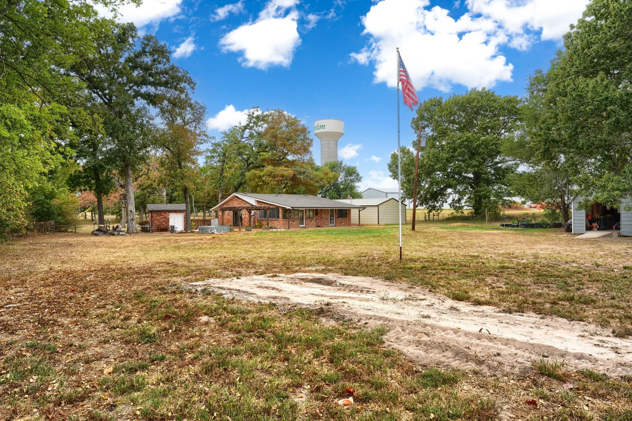 Single Family Residence For Sale in Van Zandt County , 1078 1st Monday Lane, Canton, Texas 75103, 2 Bedroom, 2 Bathroom, Garage spaces, 1,368 Sqft, built in 1973, mls#21367034, Real Estate Agent in Canton, Homes For Sale in Van Zandt county, Homes For Sale in Canton, Realtor in Canton Texas, Real Estate Brokerage Independent Realty Texas, Luminita Cordes Realtor