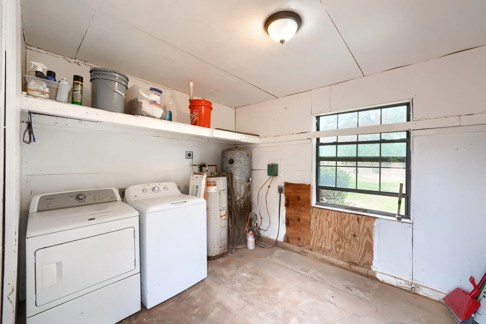 Single Family Residence For Sale in Van Zandt County , 1078 1st Monday Lane, Canton, Texas 75103, 2 Bedroom, 2 Bathroom, Garage spaces, 1,368 Sqft, built in 1973, mls#21367034, Real Estate Agent in Canton, Homes For Sale in Van Zandt county, Homes For Sale in Canton, Realtor in Canton Texas, Real Estate Brokerage Independent Realty Texas, Luminita Cordes Realtor