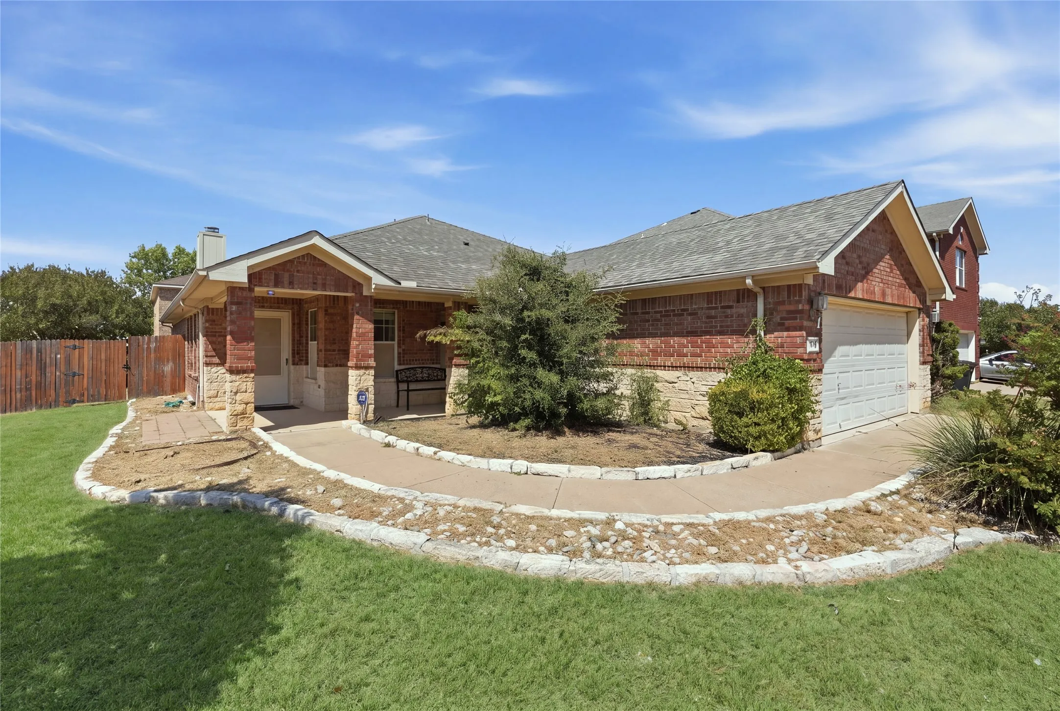 Single Family Residence For Sale in Tarrant County , 1104 Deedee Creek Drive, Euless, Texas 76040, 4 Bedroom, 2 Bathroom, 2 Garage spaces, 1,830 Sqft, built in 2003, mls#21367344, Real Estate Agent in Euless, Homes For Sale in Tarrant county, Homes For Sale in Euless, Realtor in Euless Texas, Real Estate Brokerage Independent Realty Texas, Luminita Cordes Realtor