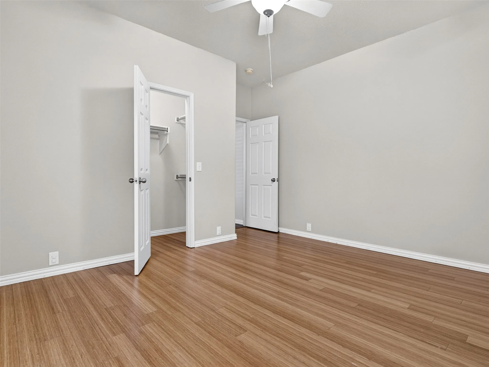 Single Family Residence For Sale in Denton County , 1049 Broken Spoke Drive, Little Elm, Texas 75068, 3 Bedroom, 2 Bathroom, 2 Garage spaces, 2,346 Sqft, built in 2001, mls#21367666, Real Estate Agent in Little Elm, Homes For Sale in Denton county, Homes For Sale in Little Elm, Realtor in Little Elm Texas, Real Estate Brokerage Independent Realty Texas, Luminita Cordes Realtor