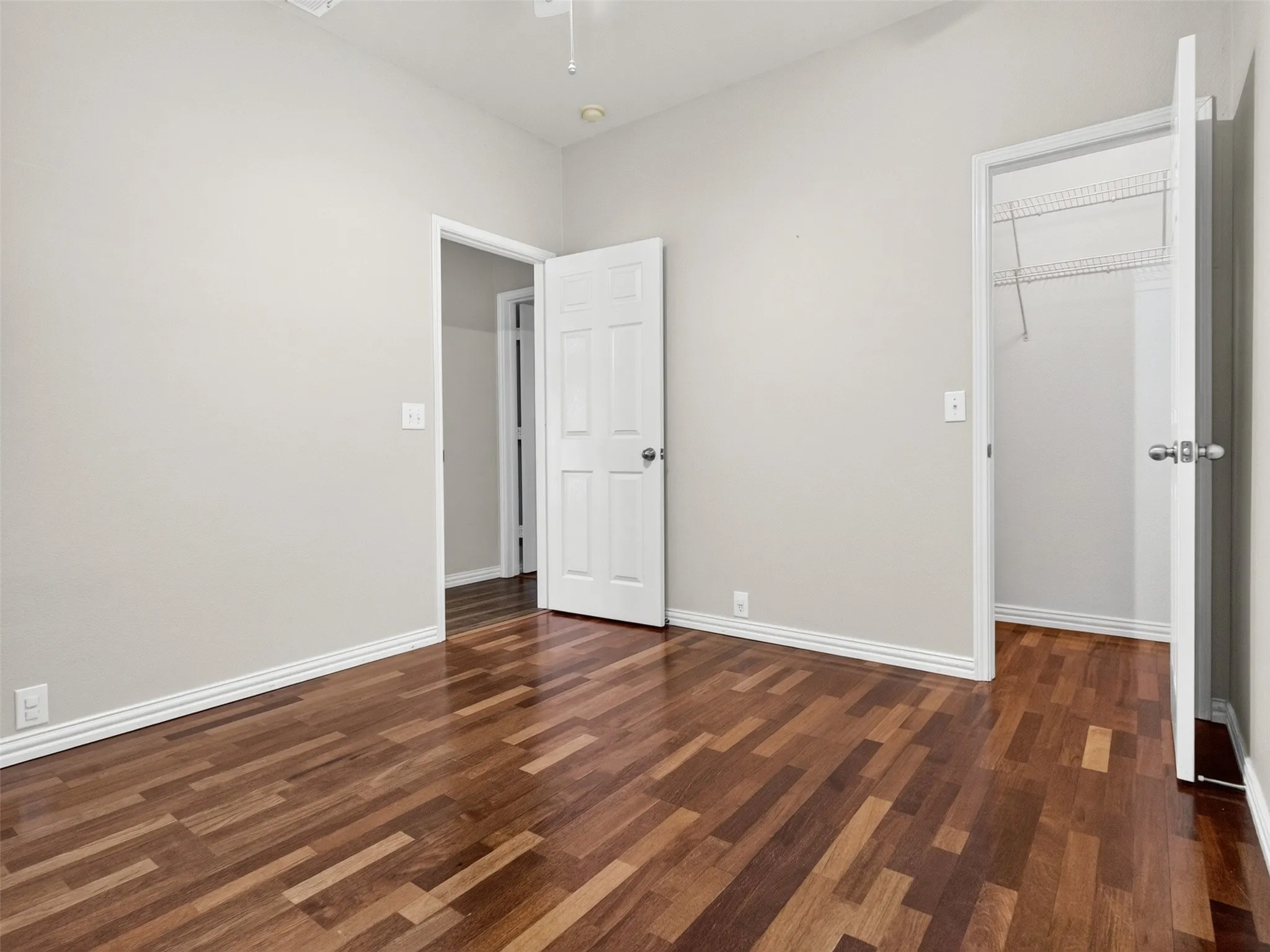 Single Family Residence For Sale in Denton County , 1049 Broken Spoke Drive, Little Elm, Texas 75068, 3 Bedroom, 2 Bathroom, 2 Garage spaces, 2,346 Sqft, built in 2001, mls#21367666, Real Estate Agent in Little Elm, Homes For Sale in Denton county, Homes For Sale in Little Elm, Realtor in Little Elm Texas, Real Estate Brokerage Independent Realty Texas, Luminita Cordes Realtor