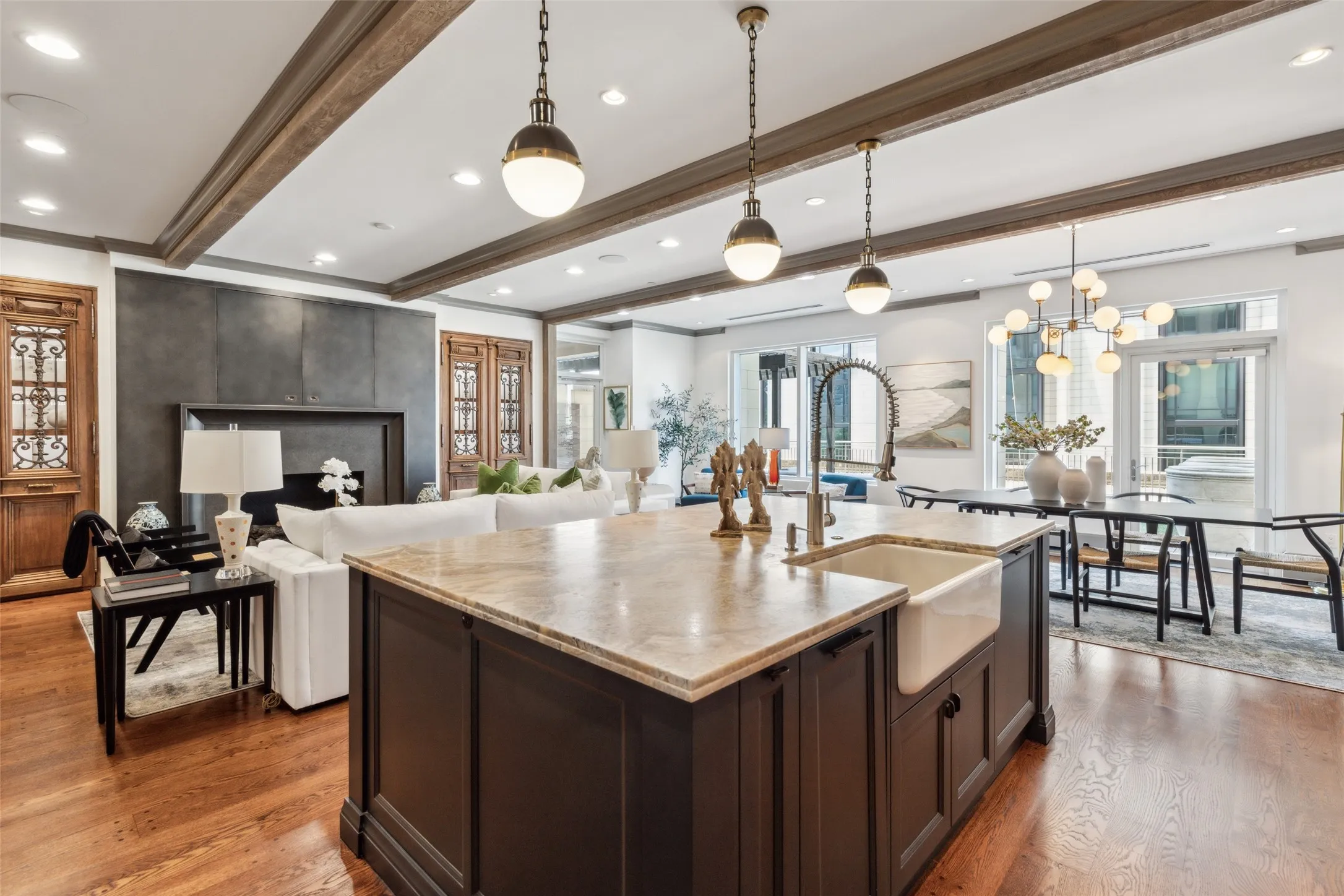 Condominium For Sale in Dallas County , 2300 Wolf Street 3D, Dallas, Texas 75201, 2 Bedroom, 3 Bathroom, 2 Garage spaces, 3,200 Sqft, built in 2014, mls#21367674, Real Estate Agent in Dallas, Homes For Sale in Dallas county, Homes For Sale in Dallas, Realtor in Dallas Texas, Real Estate Brokerage Independent Realty Texas, Luminita Cordes Realtor